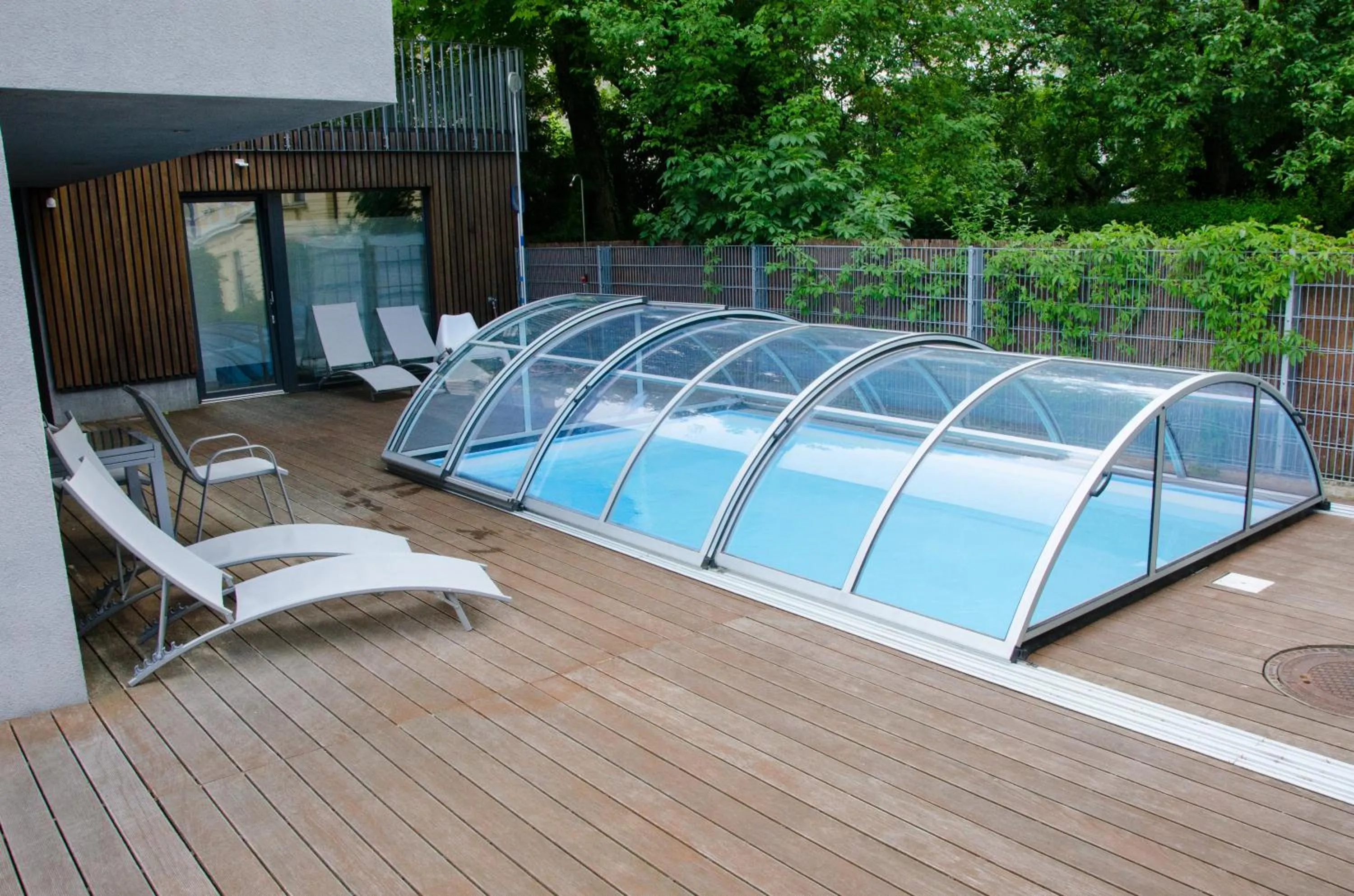 Decorative detail in Room 4 & 5 Apartments