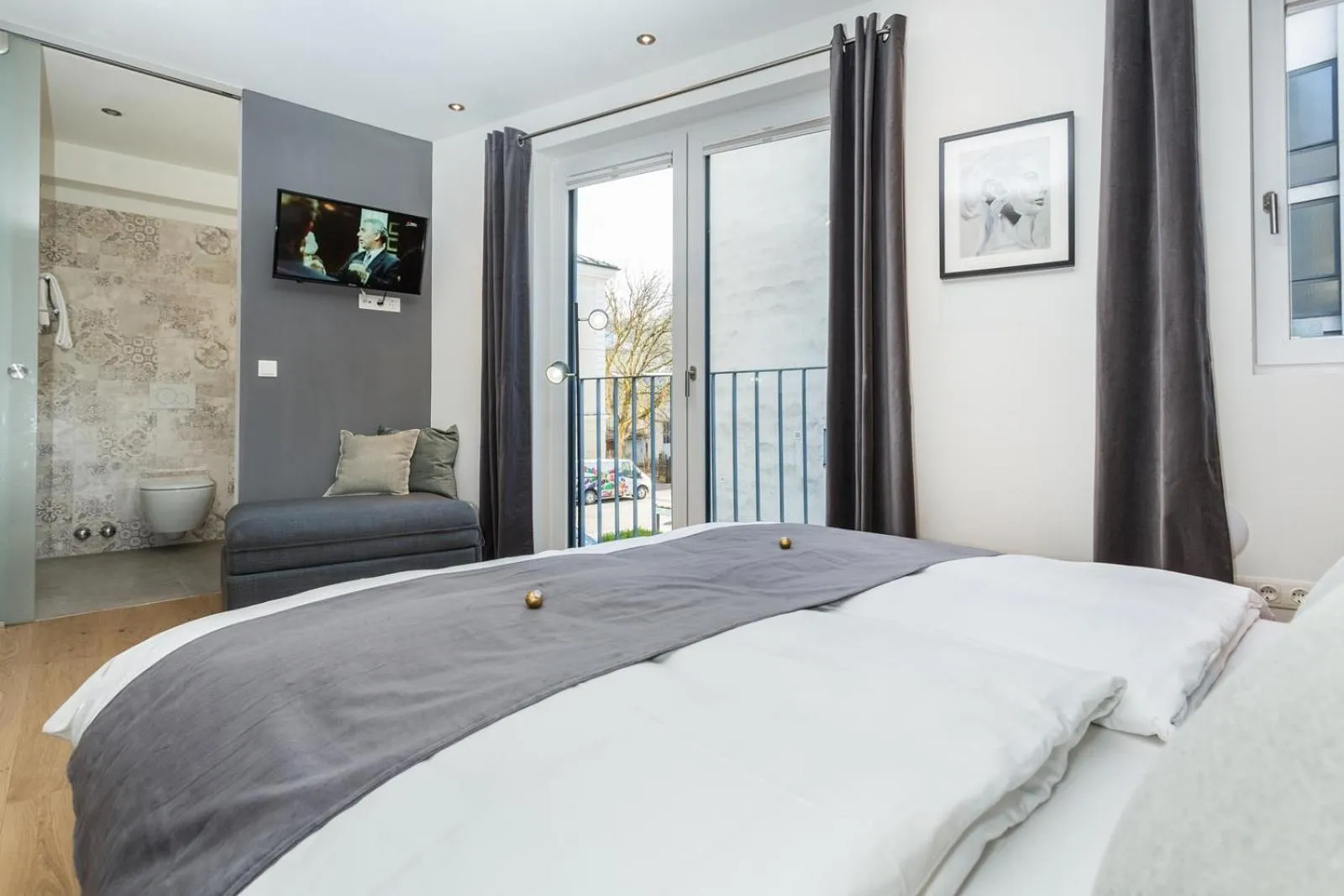 Shower, Bed in Room 4 & 5 Apartments