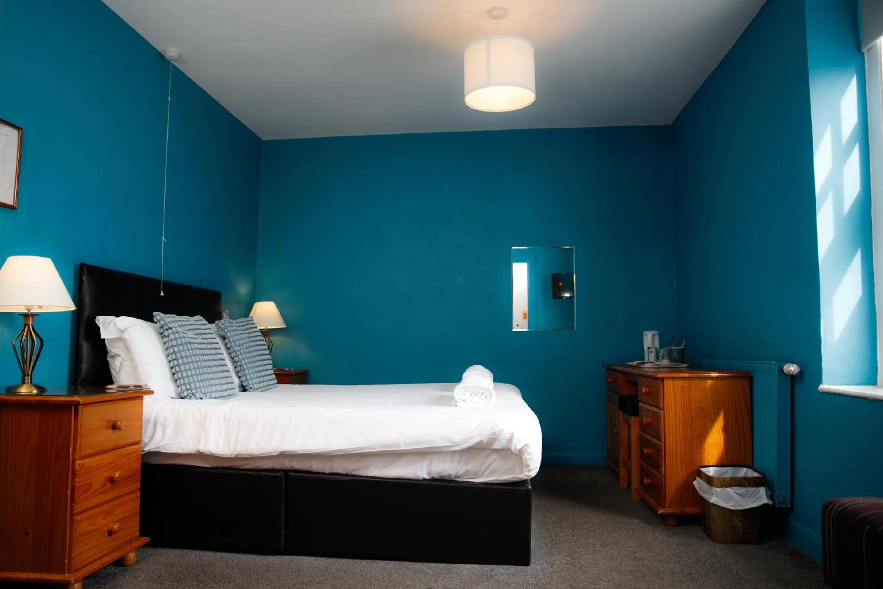 Bedroom, Bed in The Old Ship Aground