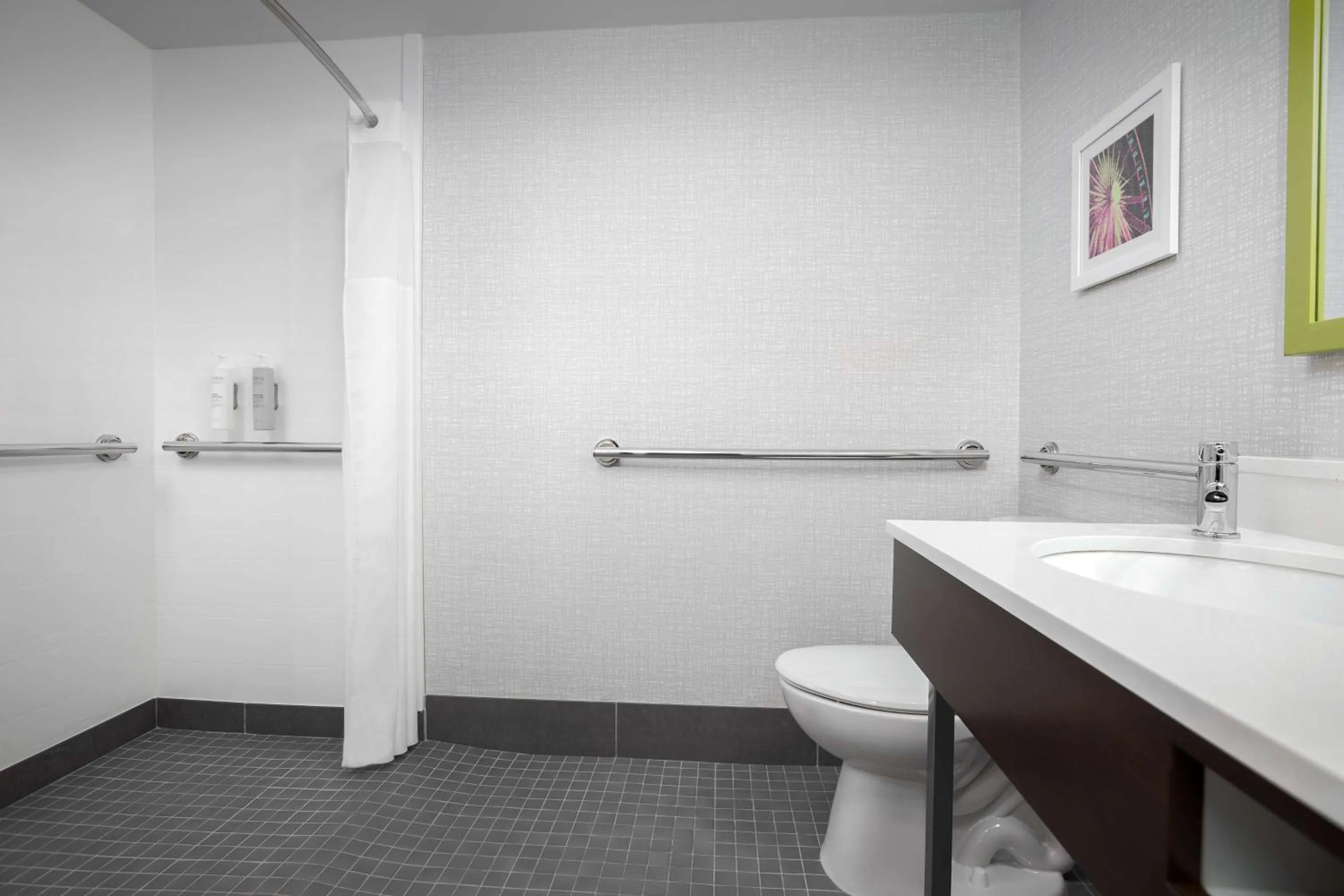 Bathroom in Hampton Inn & Suites Atlanta-Six Flags