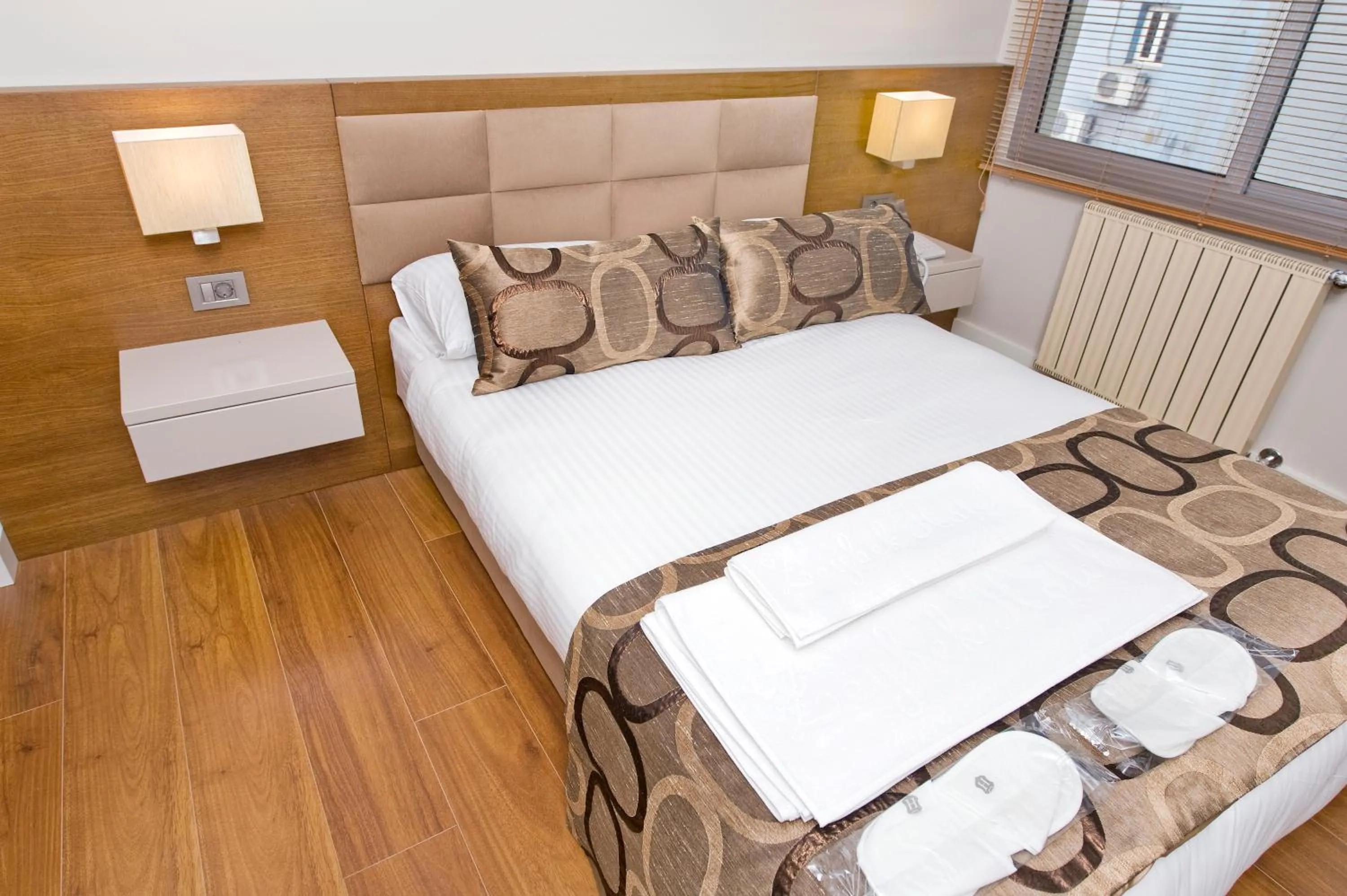 Bed in The New Hotel Zeybek