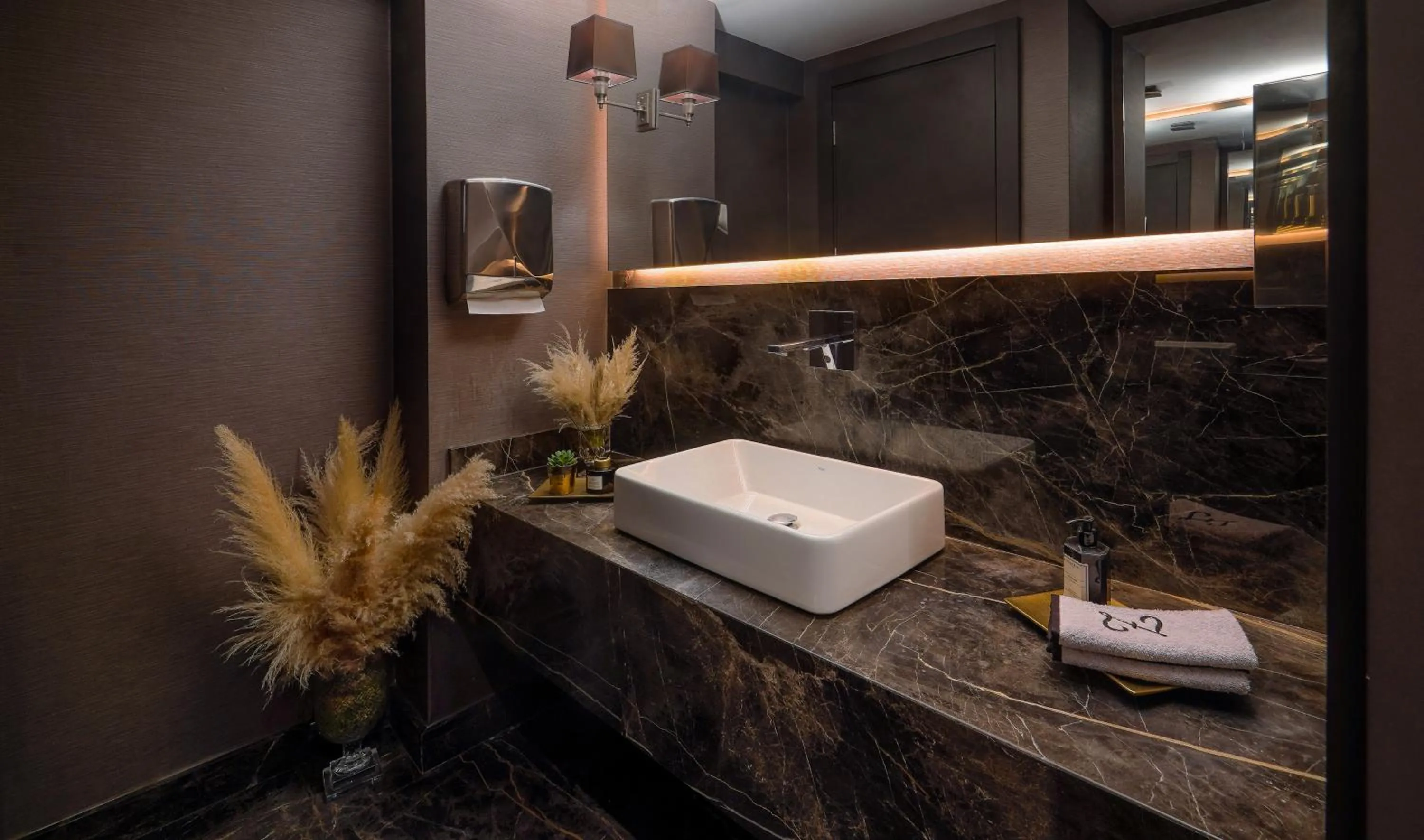 The New Hotel Zeybek