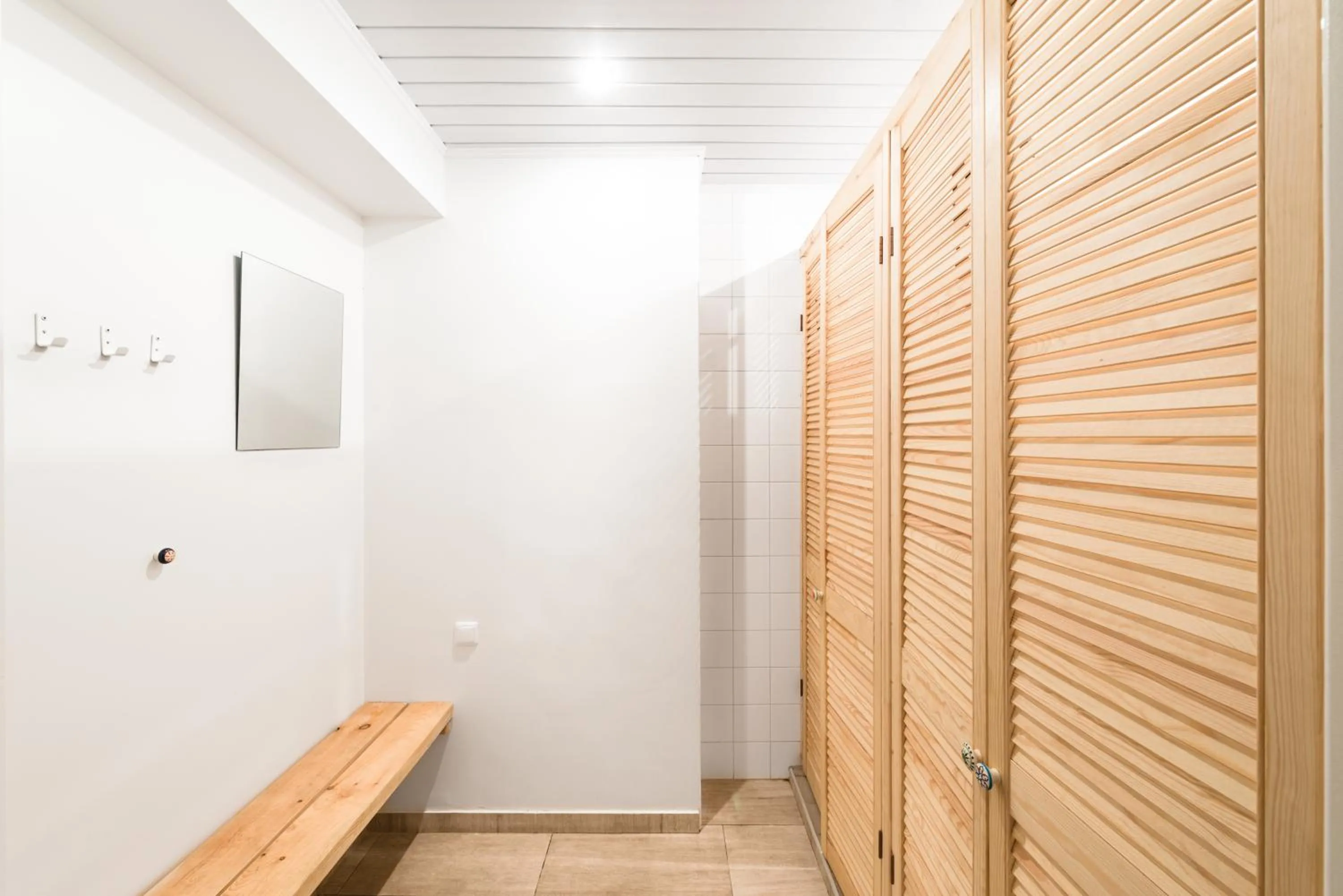 Shower in Downtown Forest Hostel & Camping