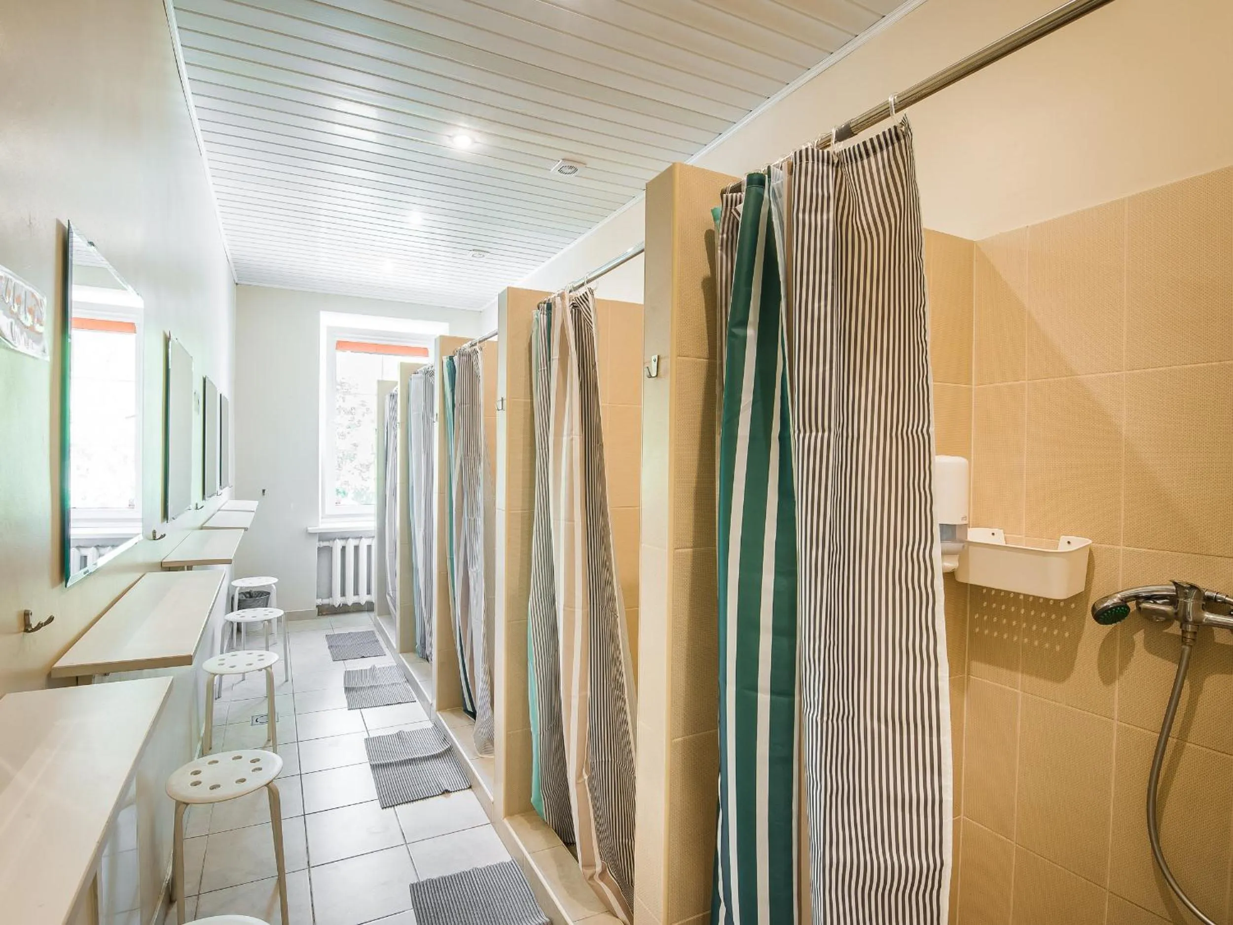 Shower in Downtown Forest Hostel & Camping