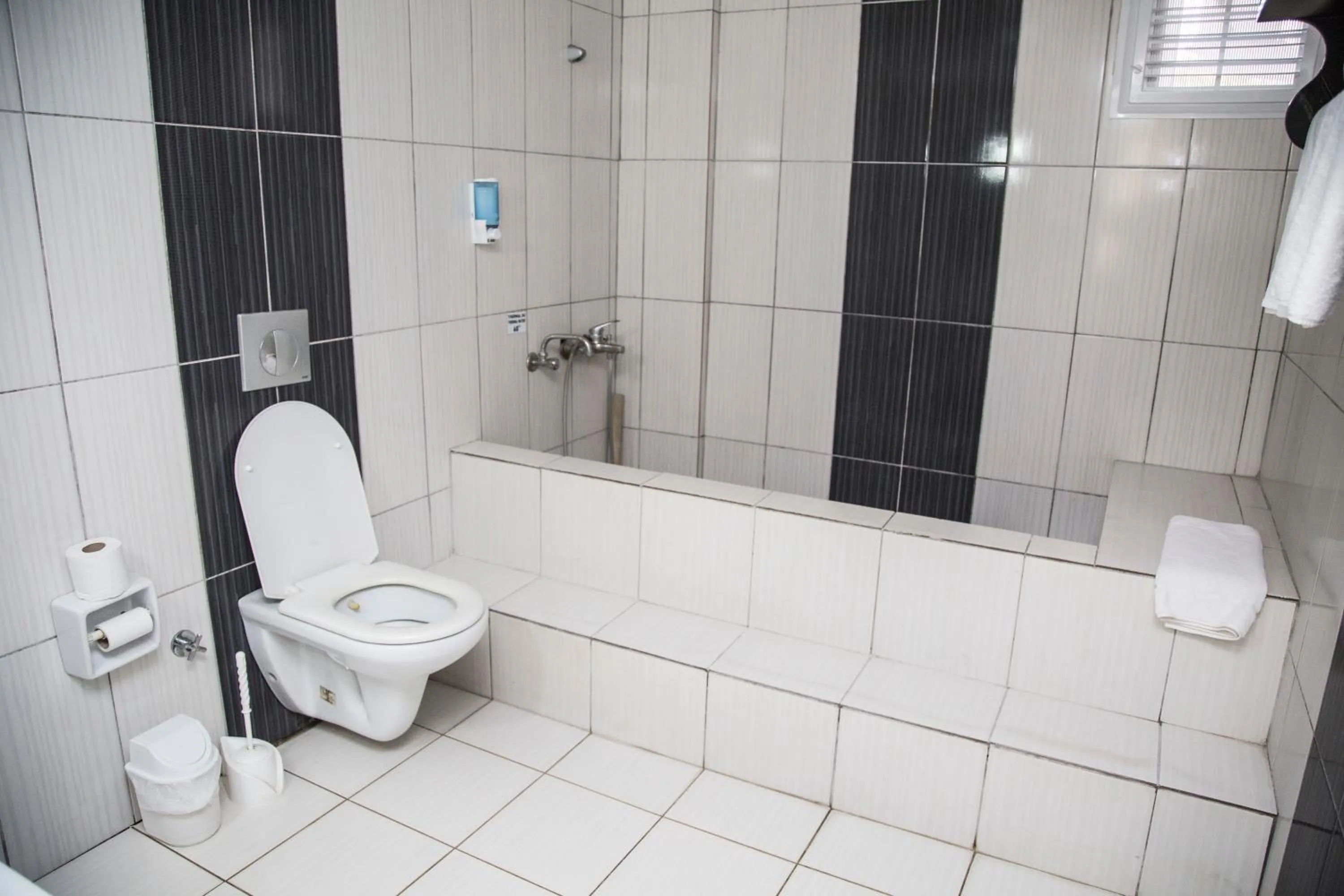 Bathroom in Reis Thermal Otel