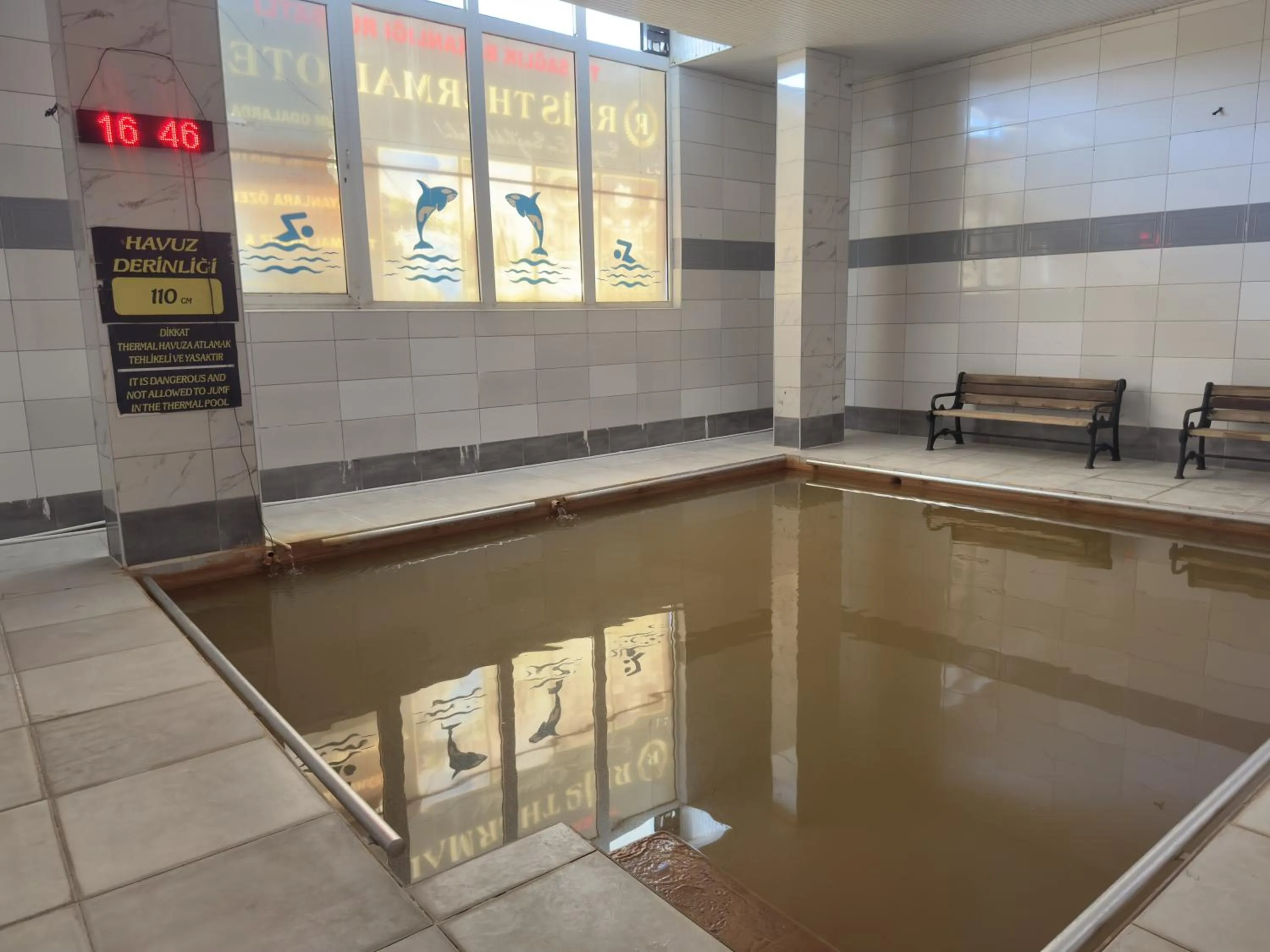 Hot Spring Bath in Reis Thermal Otel