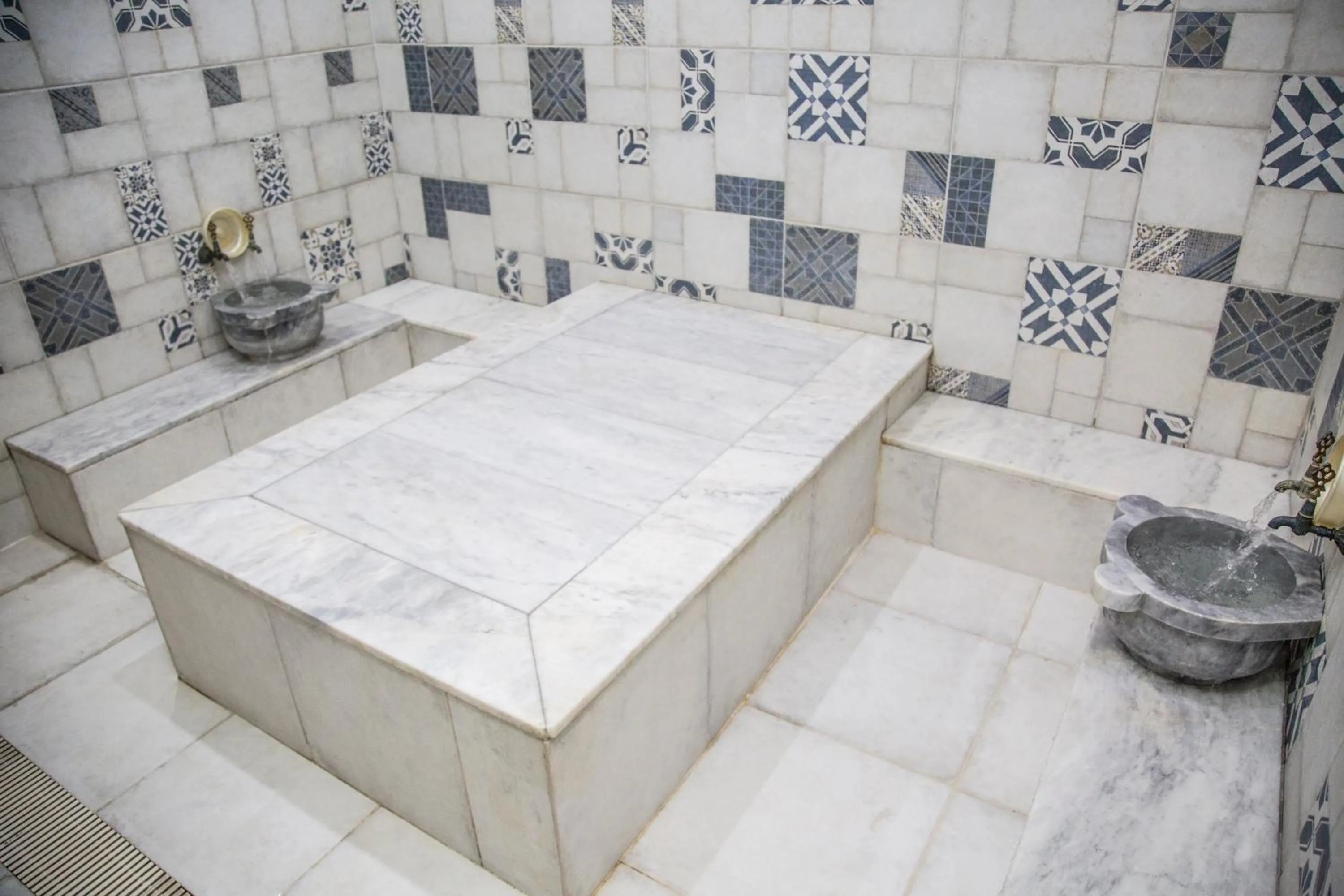 Open Air Bath in Reis Thermal Otel