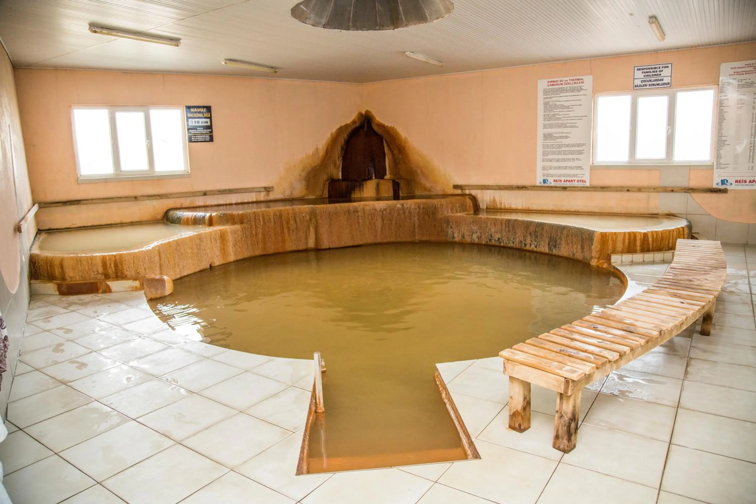 Spa and wellness centre/facilities in Reis Thermal Otel