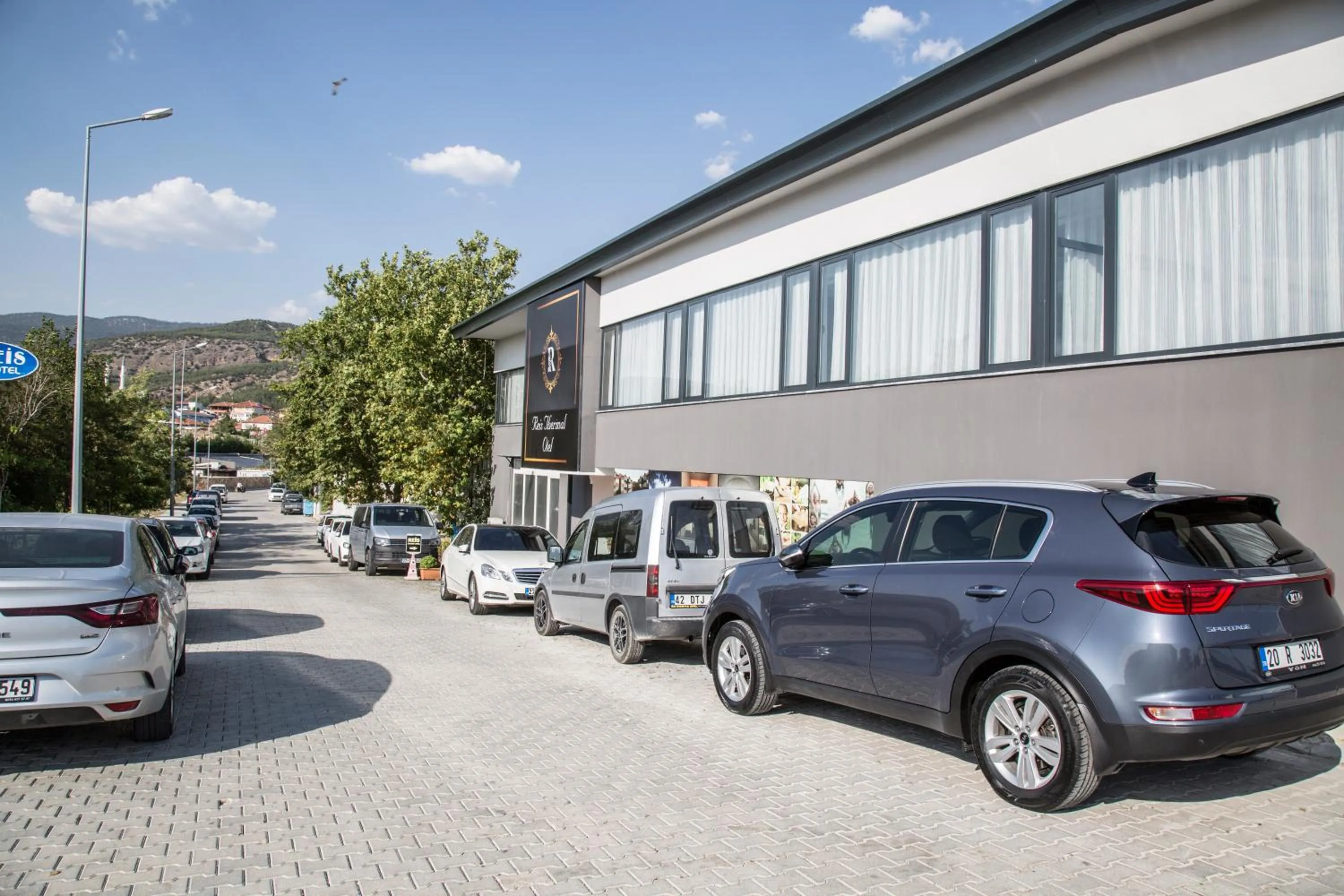 Facade/entrance in Reis Thermal Otel