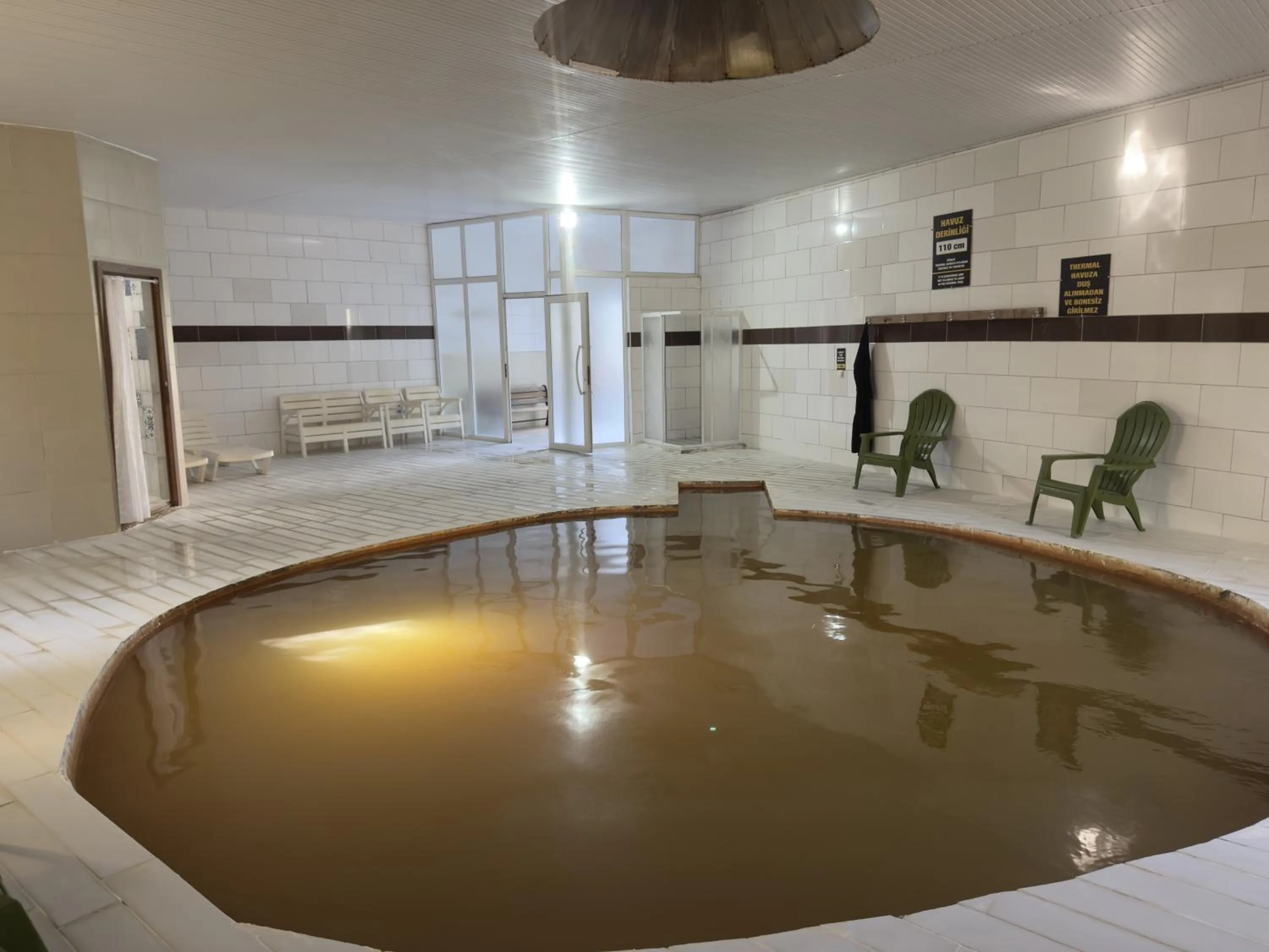 Hot Spring Bath in Reis Thermal Otel