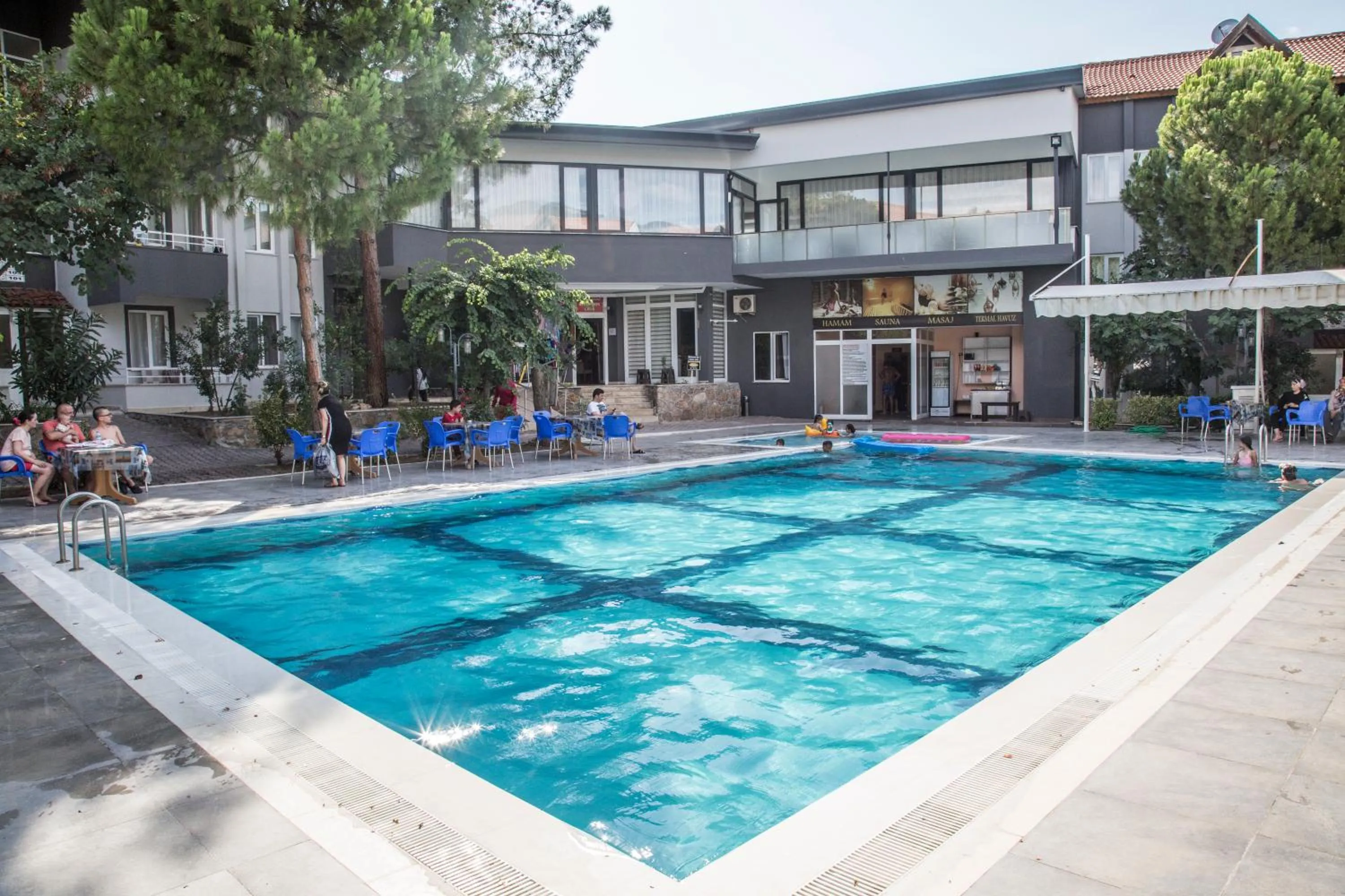 Swimming pool in Reis Thermal Otel