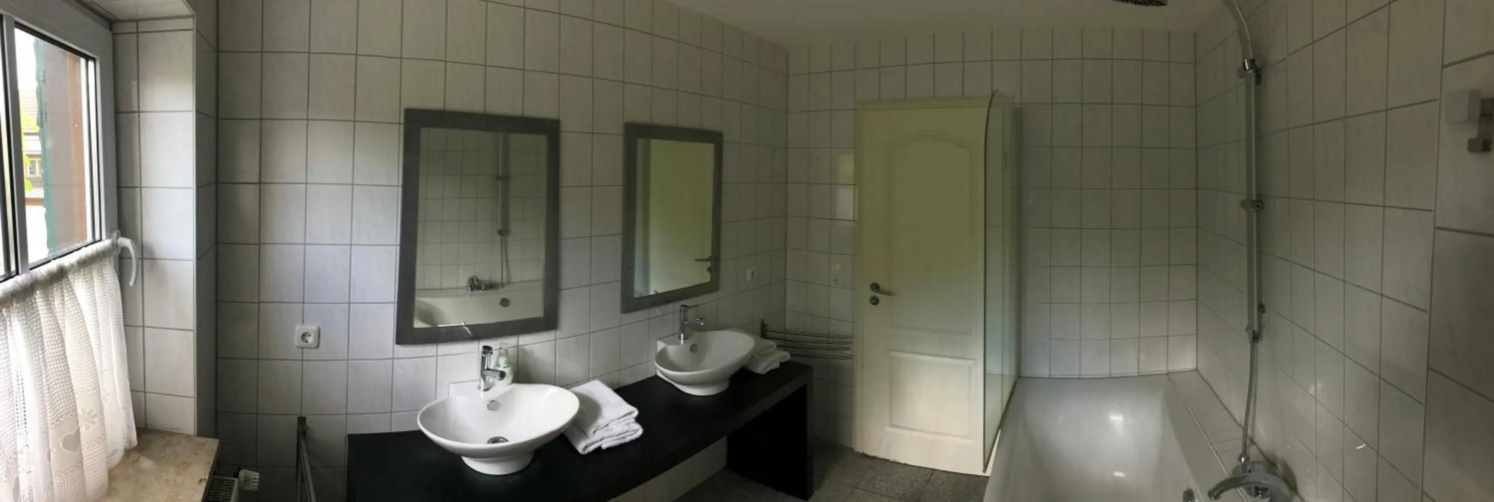 Shower in Landhotel Rangau Gasthof & Brennerei