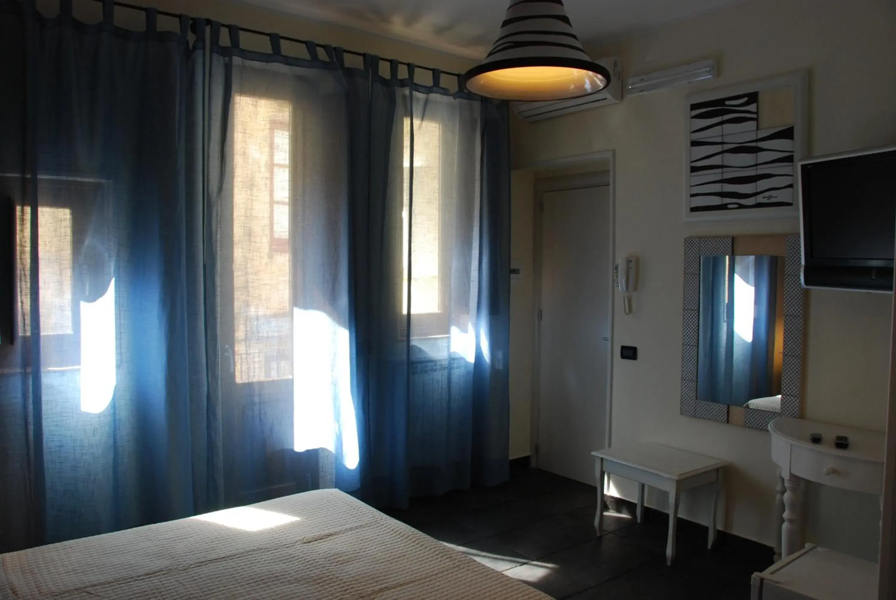 Double Room - single occupancy in Locanda Re Ruggero Double Room - single occupancy in Locanda Re Ruggero