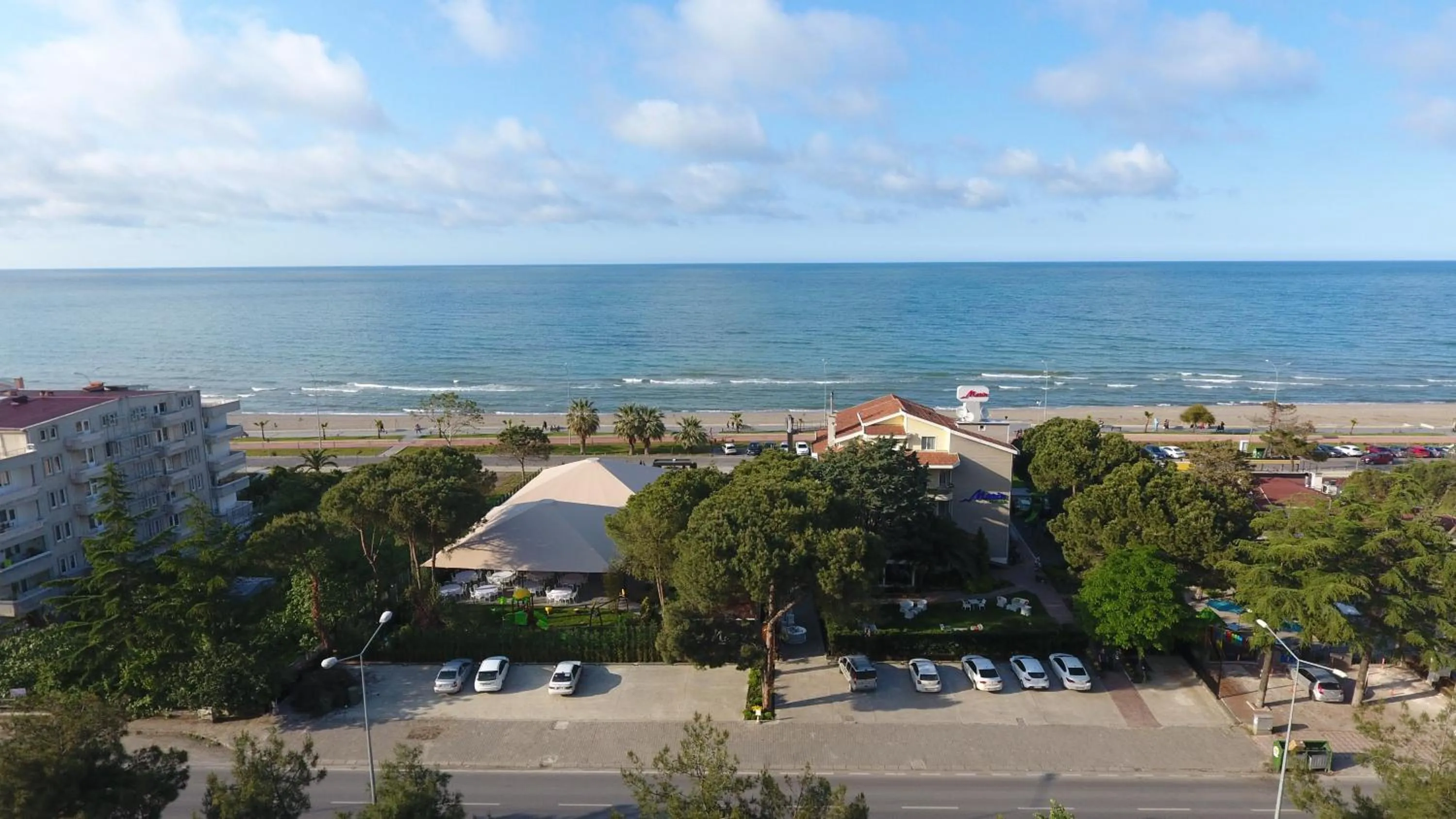 Property building in Marin Otel & Restaurant