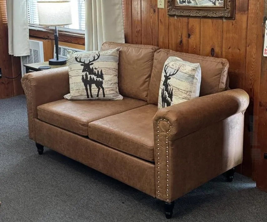 The Evening Shade River Lodge and Cabins