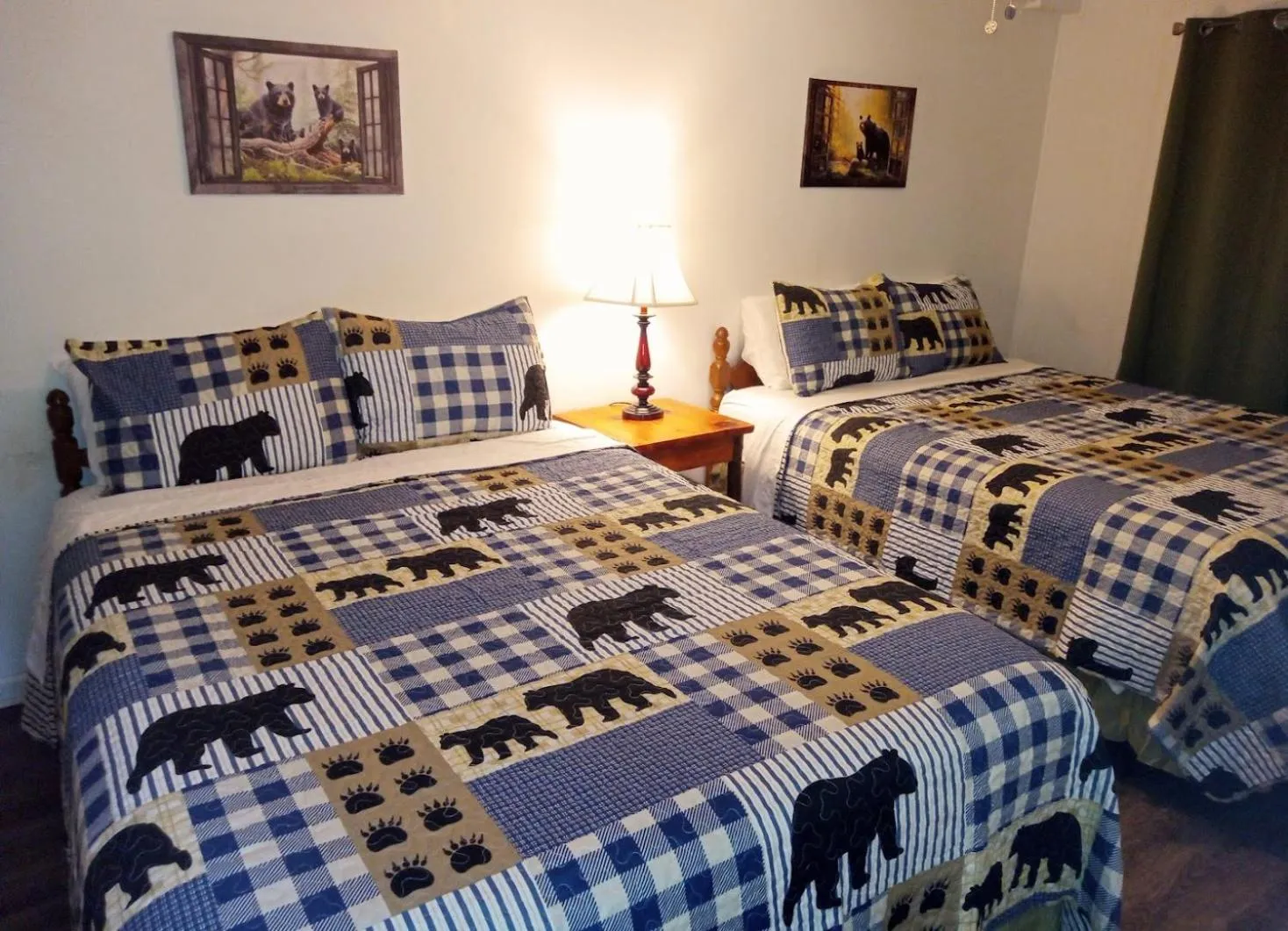 Bed in The Evening Shade River Lodge and Cabins