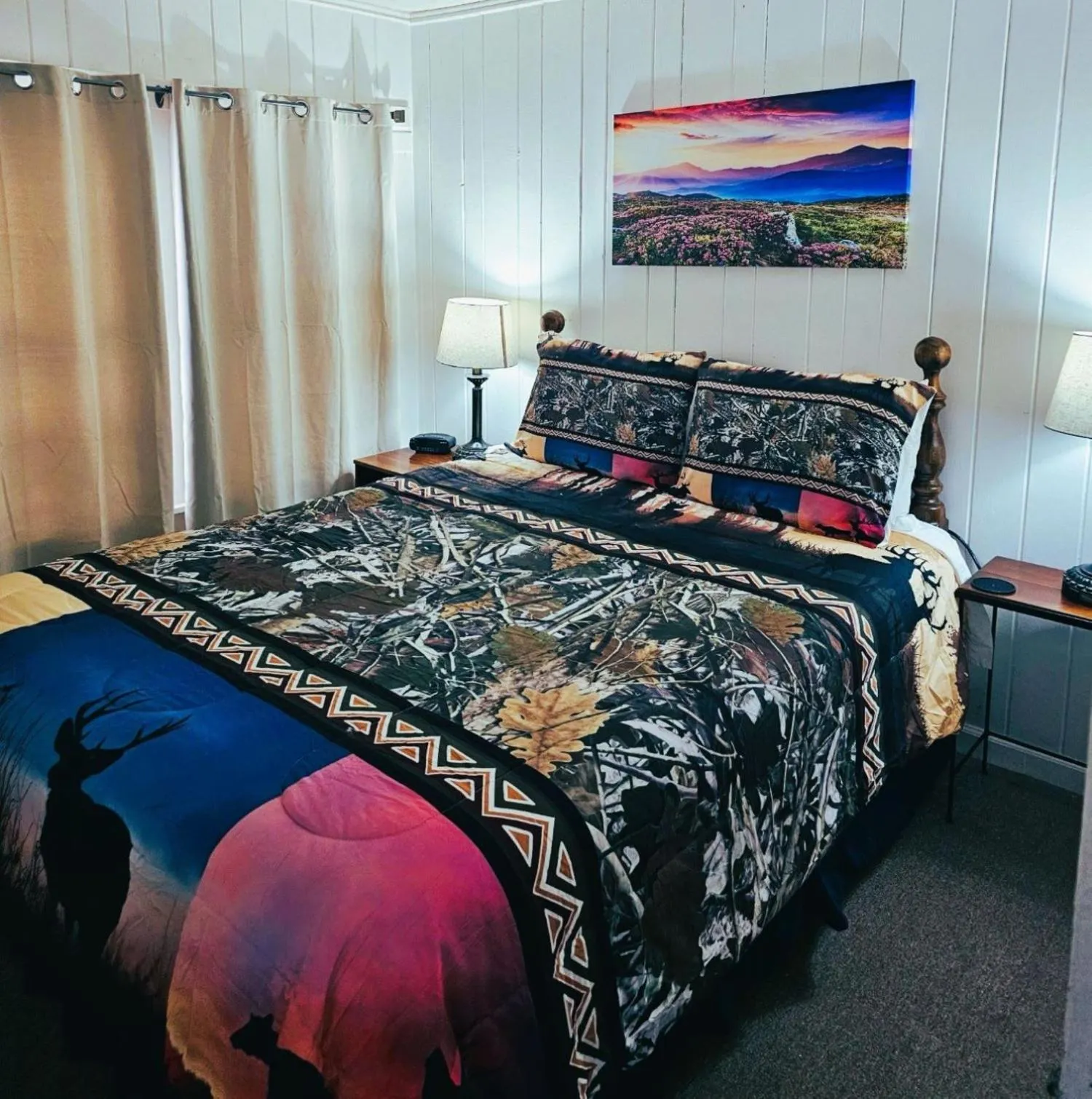 Bed in The Evening Shade River Lodge and Cabins