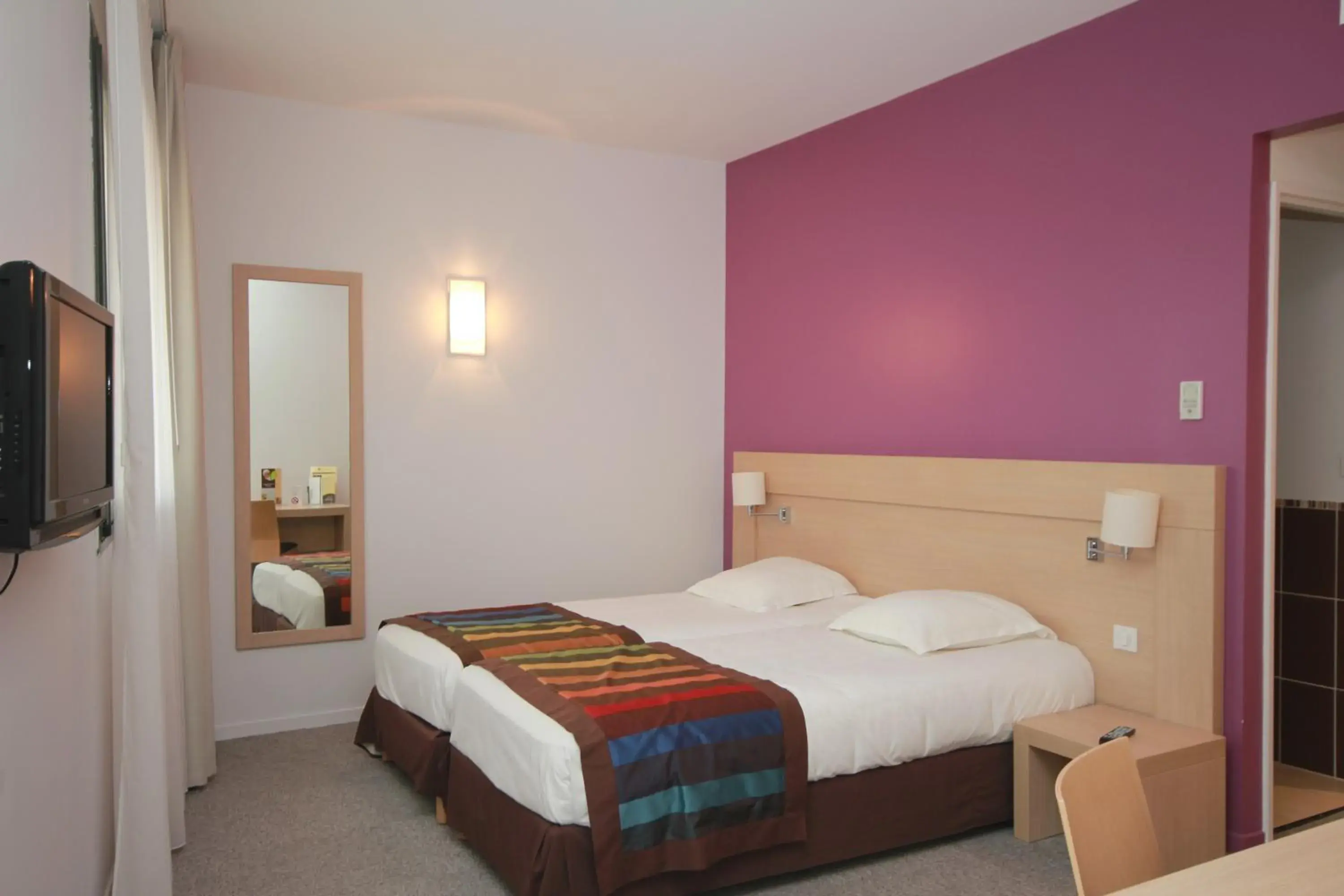 Comfort Twin Room in Esatitude Hotel Comfort Twin Room in Esatitude Hotel