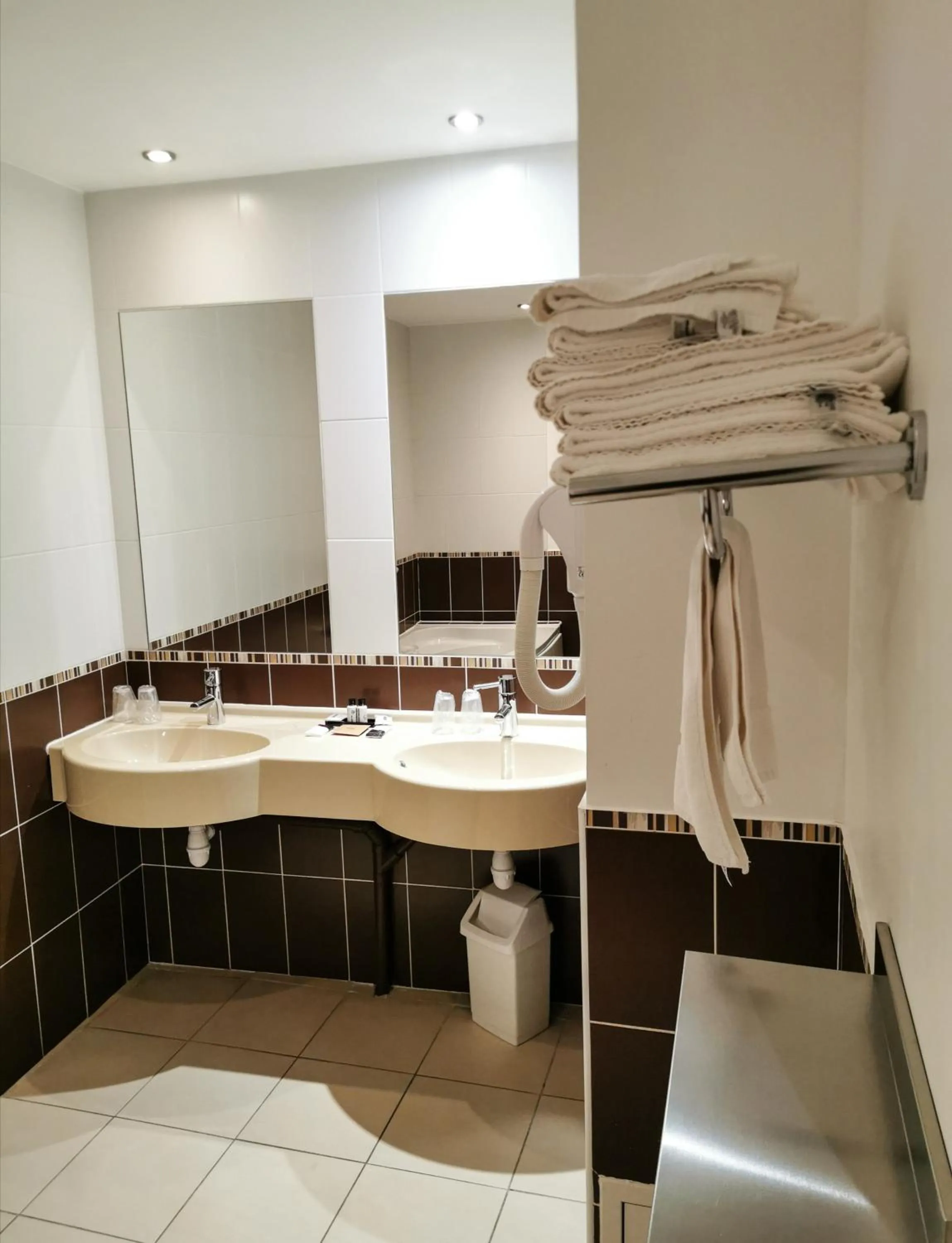 Bathroom in Esatitude Hotel