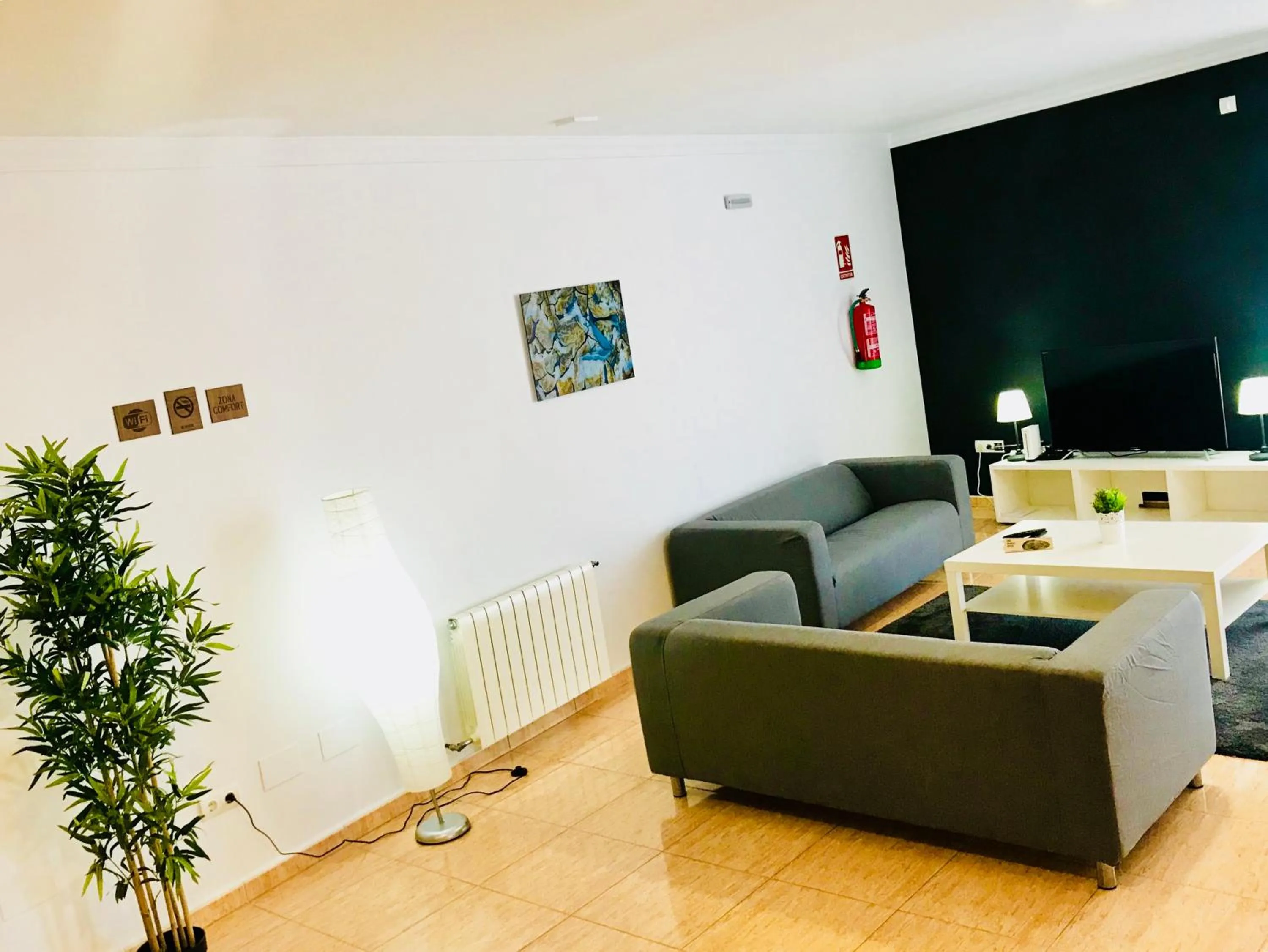 Communal lounge/ TV room in Hr Mirador