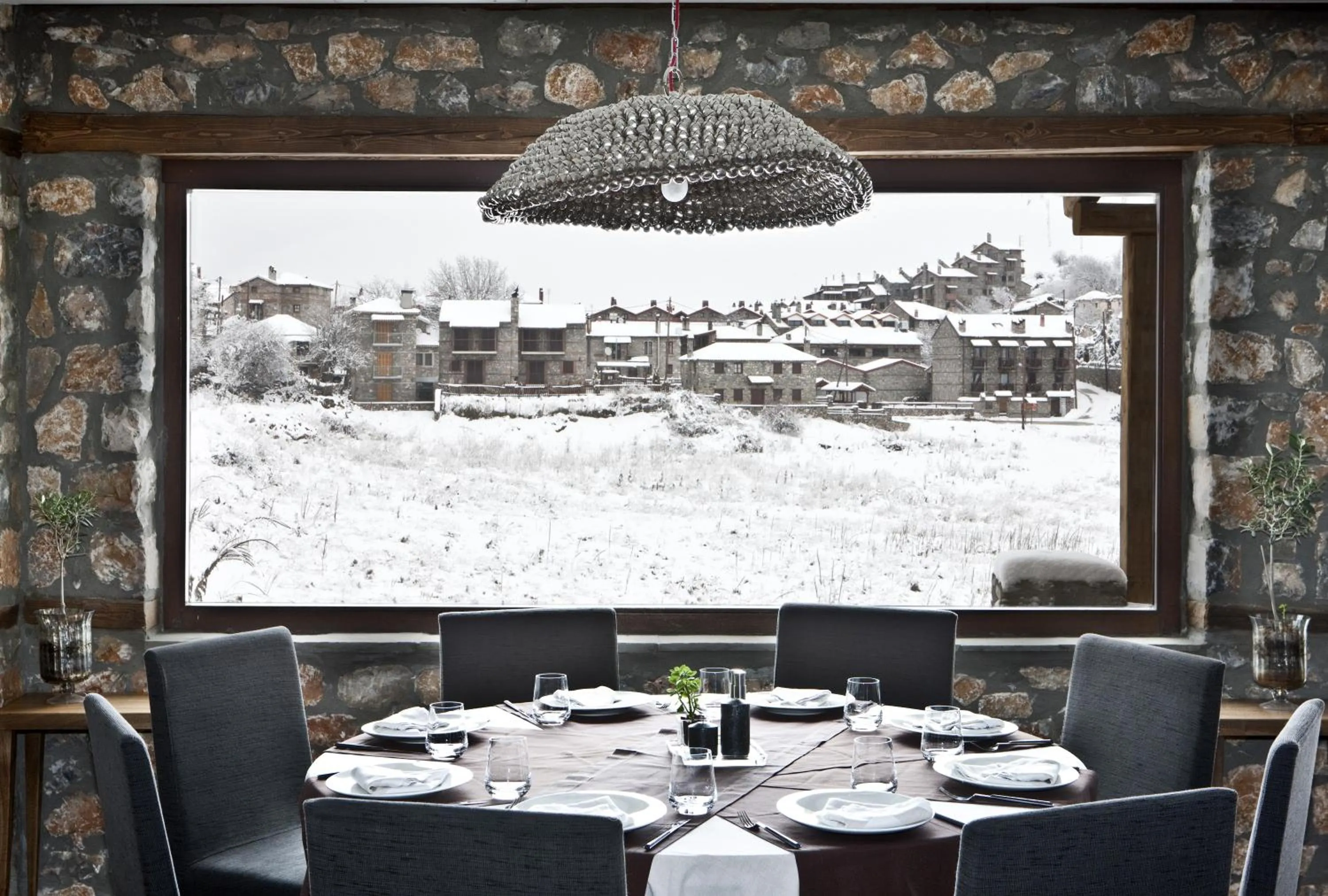 Restaurant/places to eat in Miramonte Chalet Hotel Spa