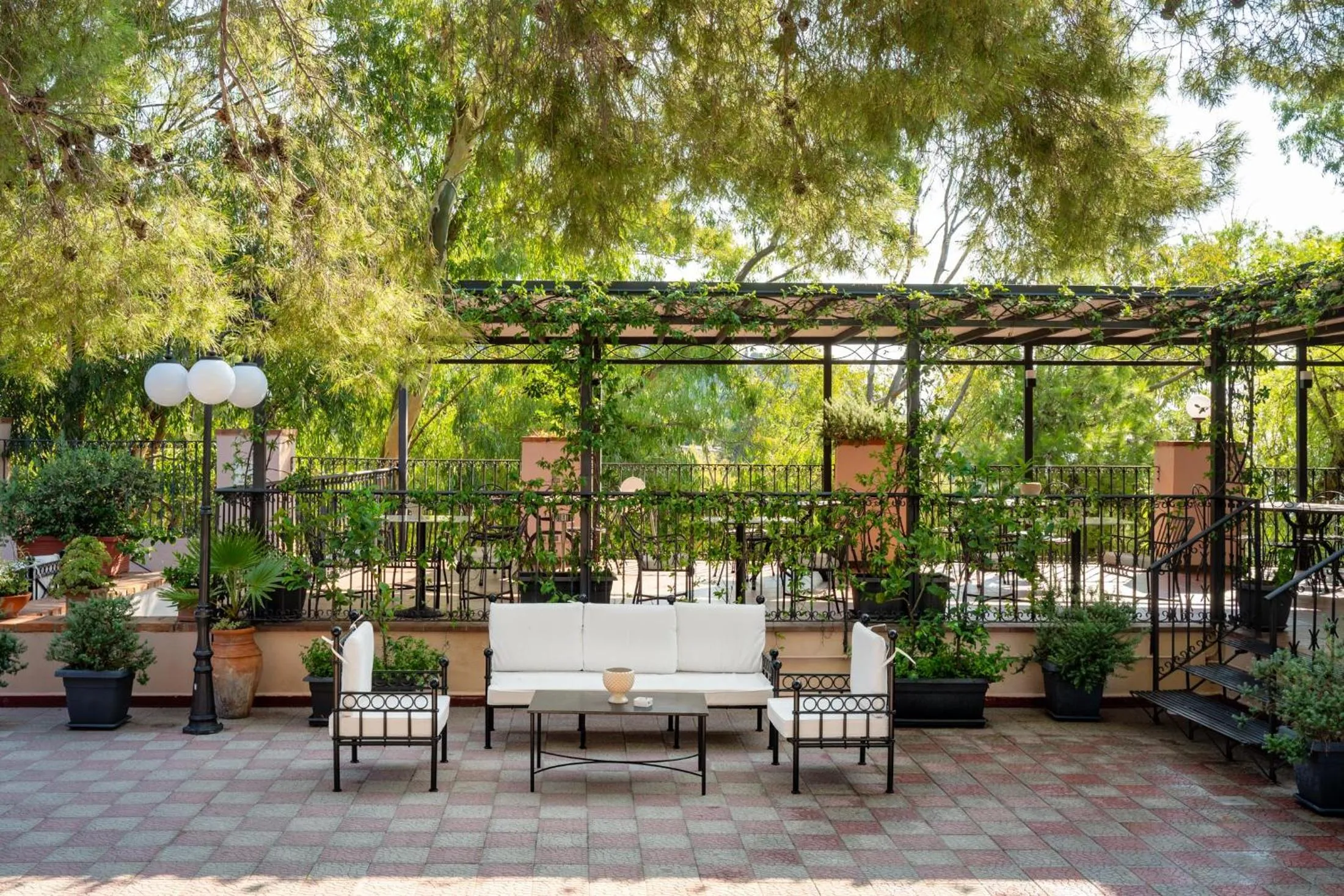 Restaurant/places to eat in Excelsior Palace Hotel