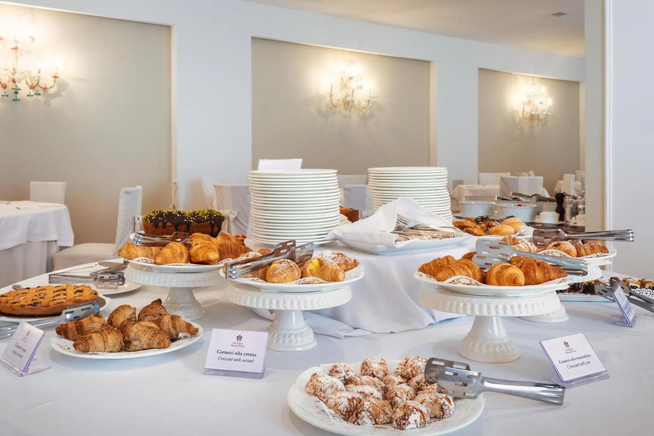 Restaurant/places to eat in Excelsior Palace Hotel