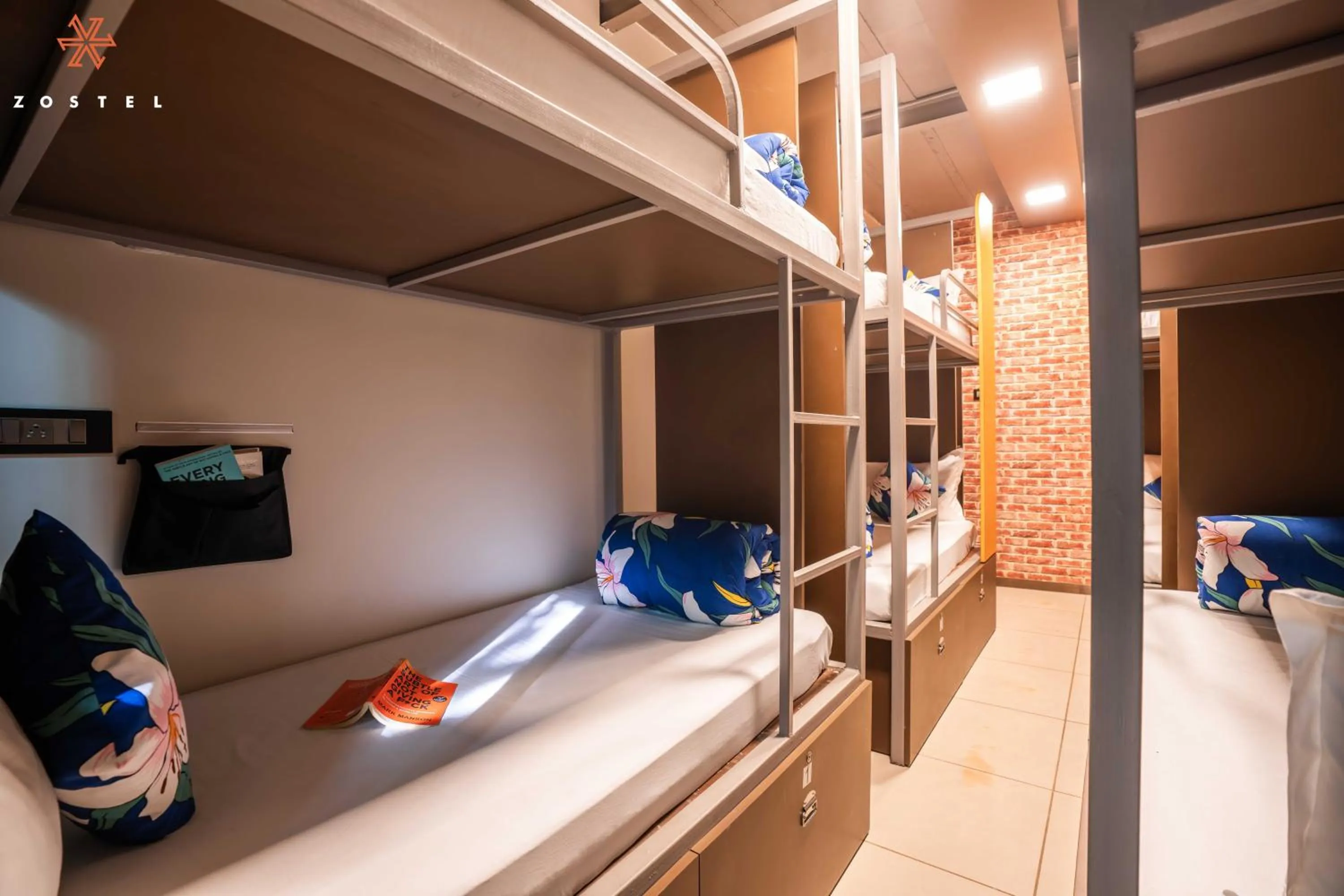 Bed in Zostel Mumbai