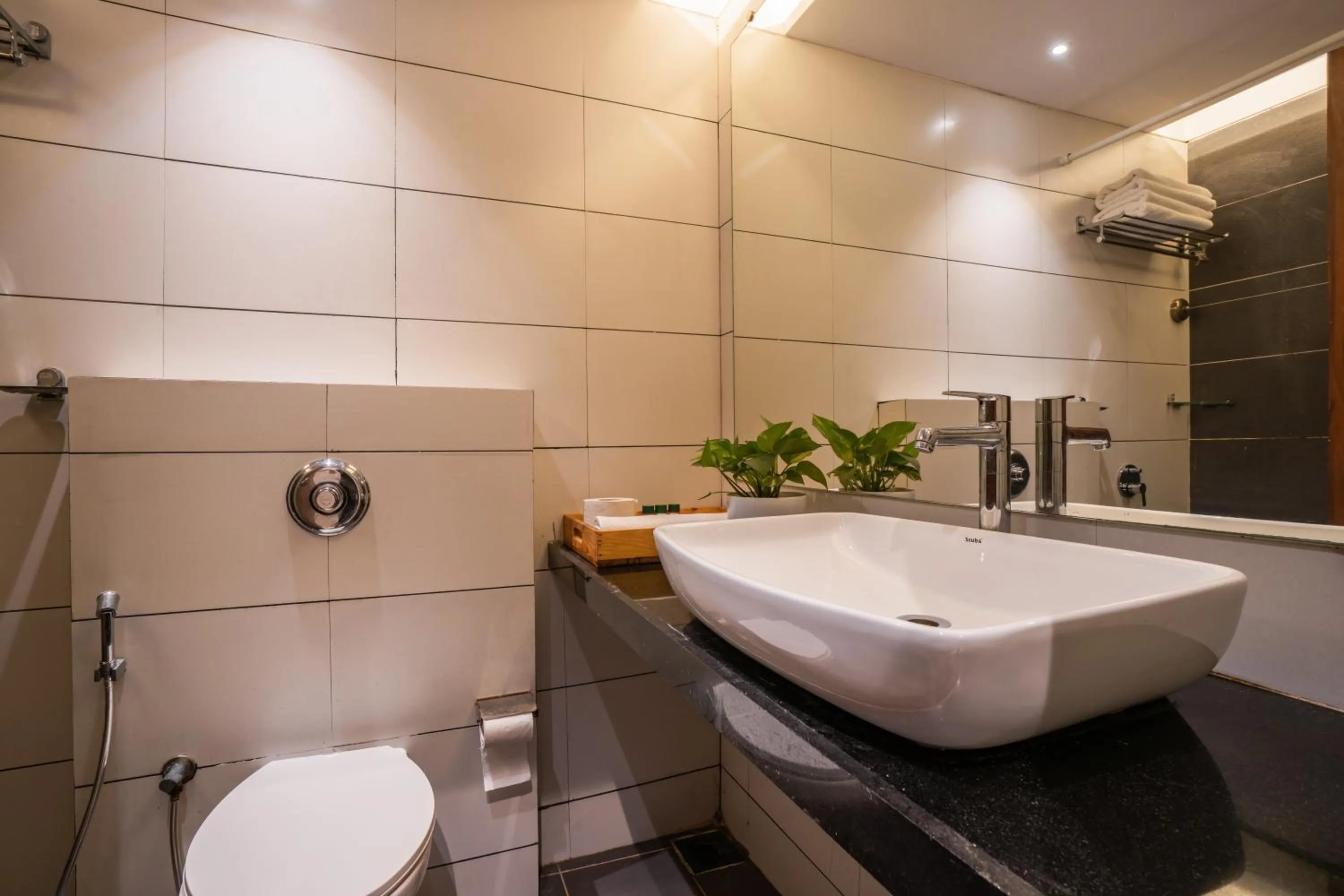 Shower in Zostel Mumbai