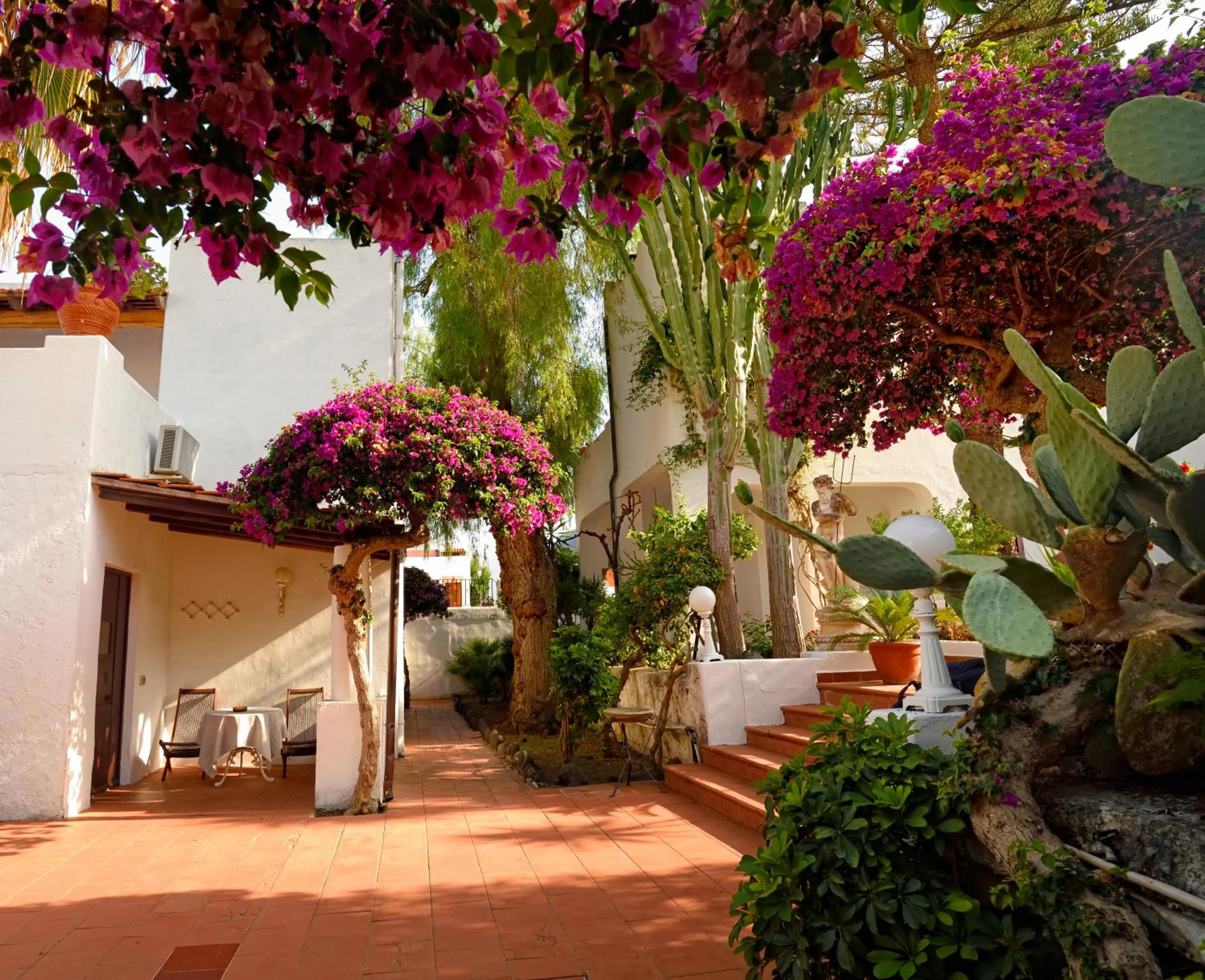 Patio in Gattopardo Park Hotel