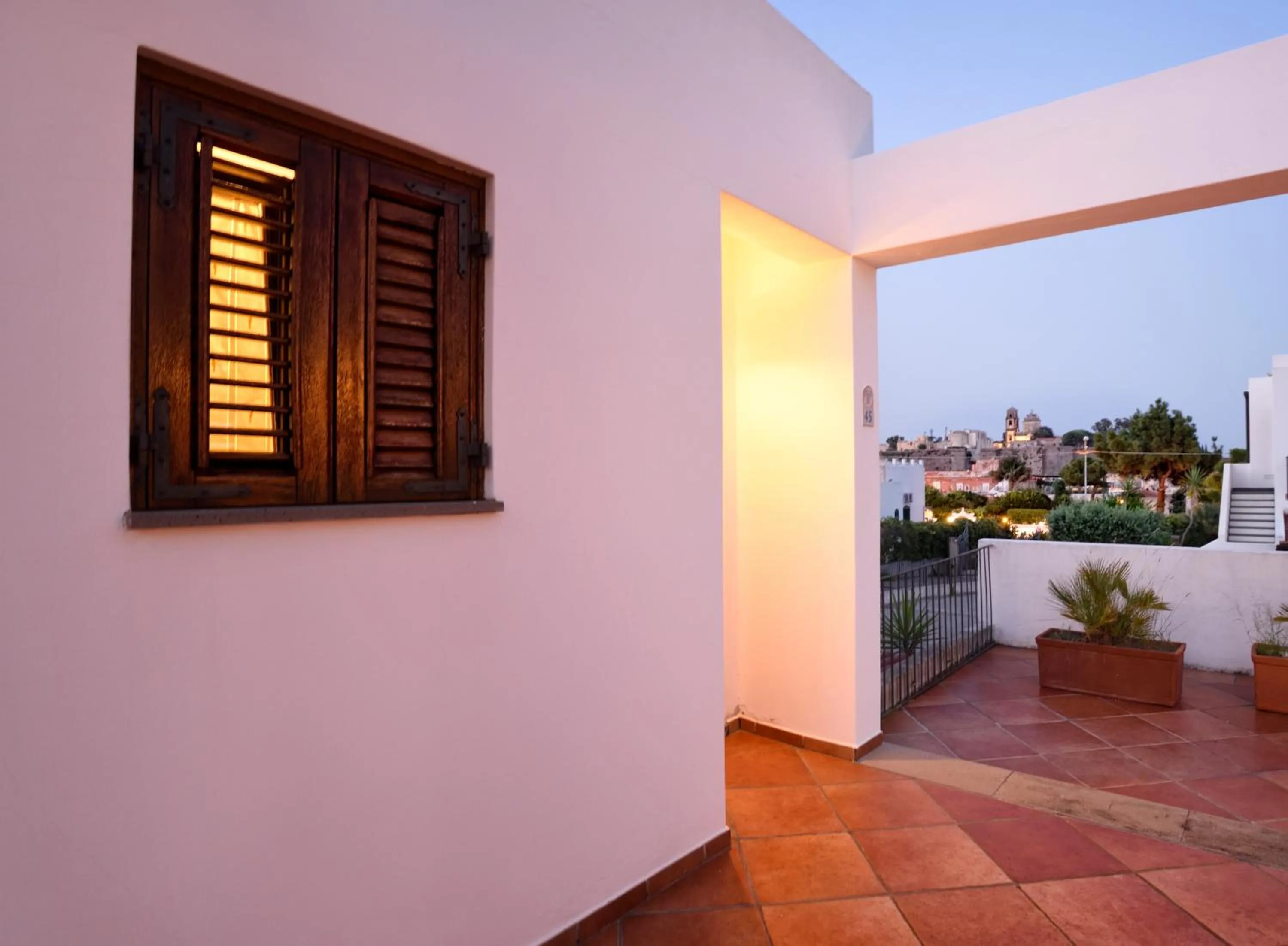 currency exchange in Gattopardo Park Hotel