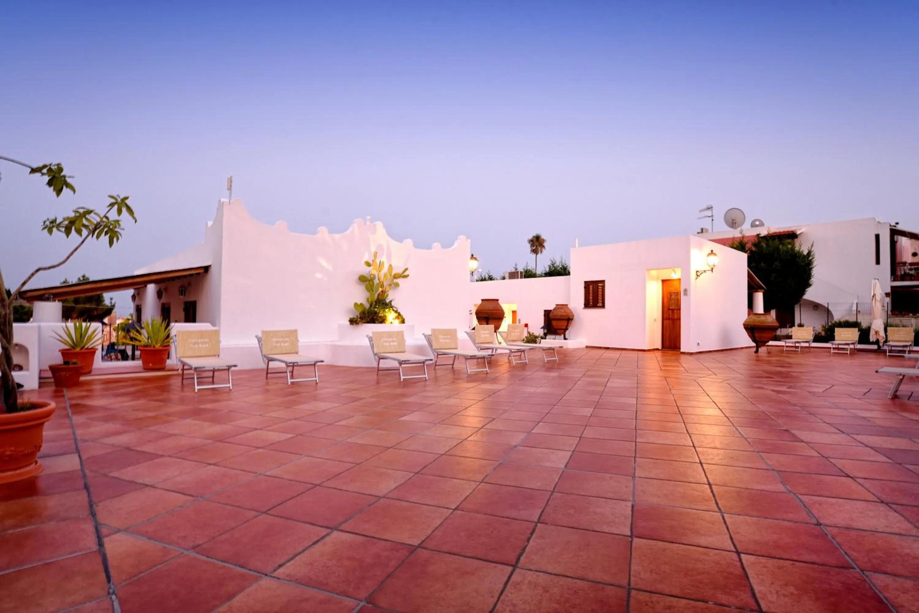 Swimming pool in Gattopardo Park Hotel