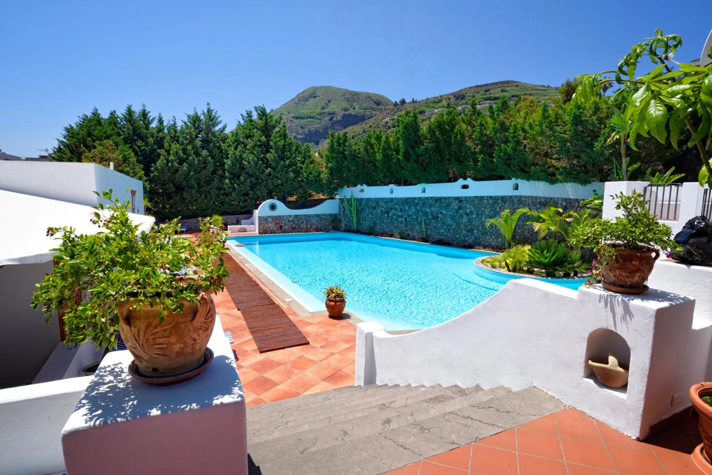 Swimming pool in Gattopardo Park Hotel