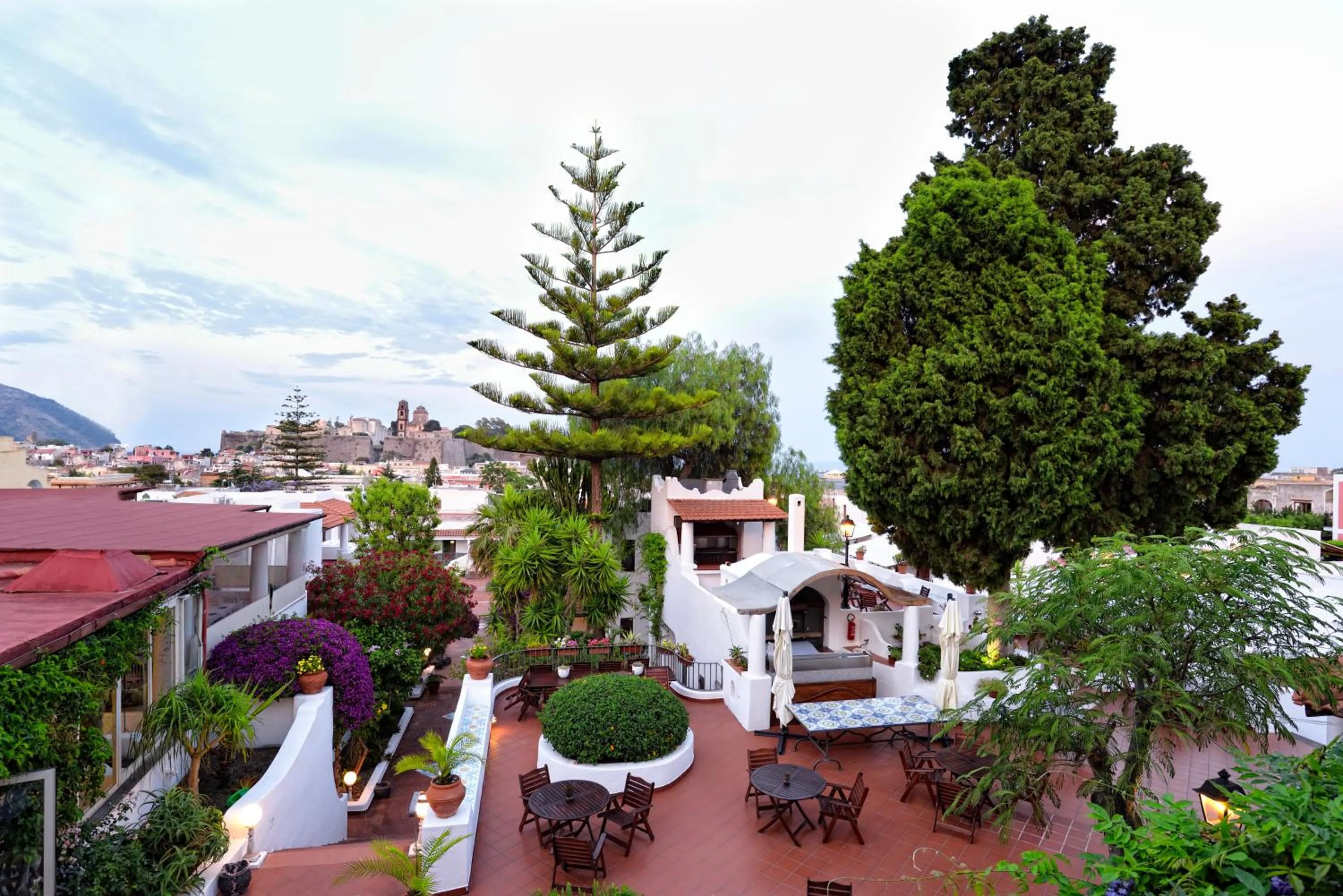 Property building in Gattopardo Park Hotel