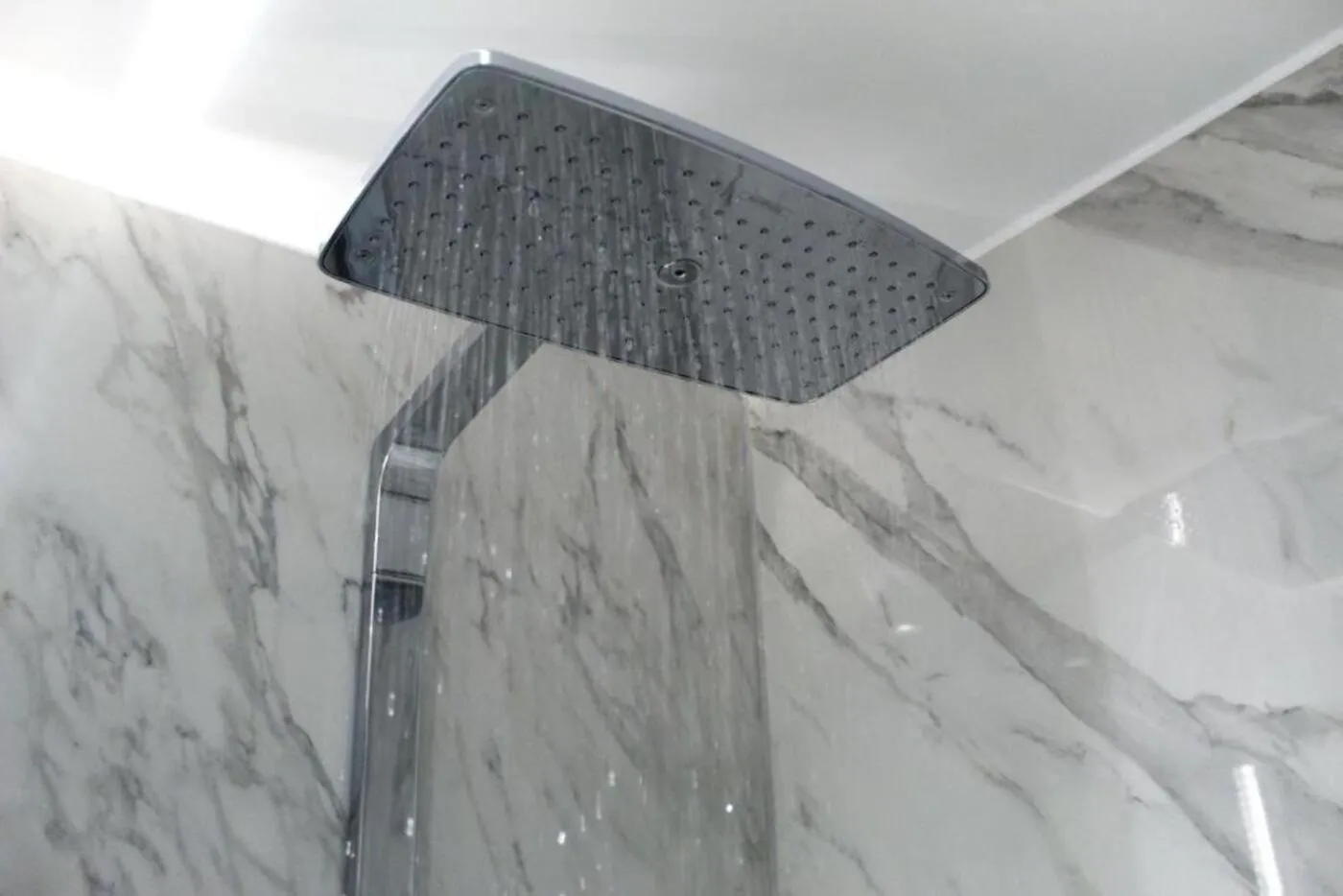 Shower in NOX Olympia