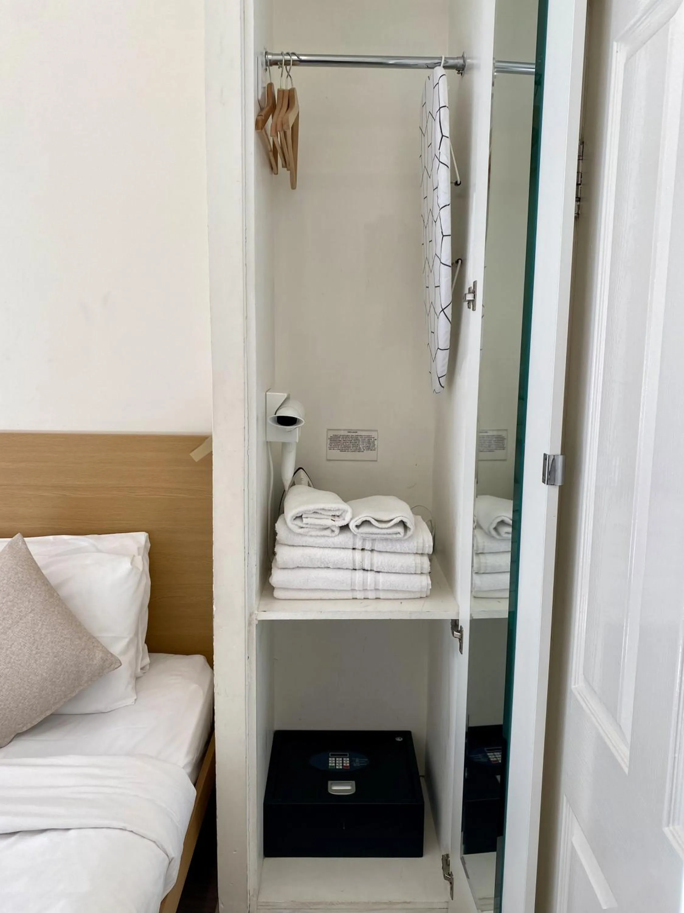 flat iron, Bed in NOX Olympia