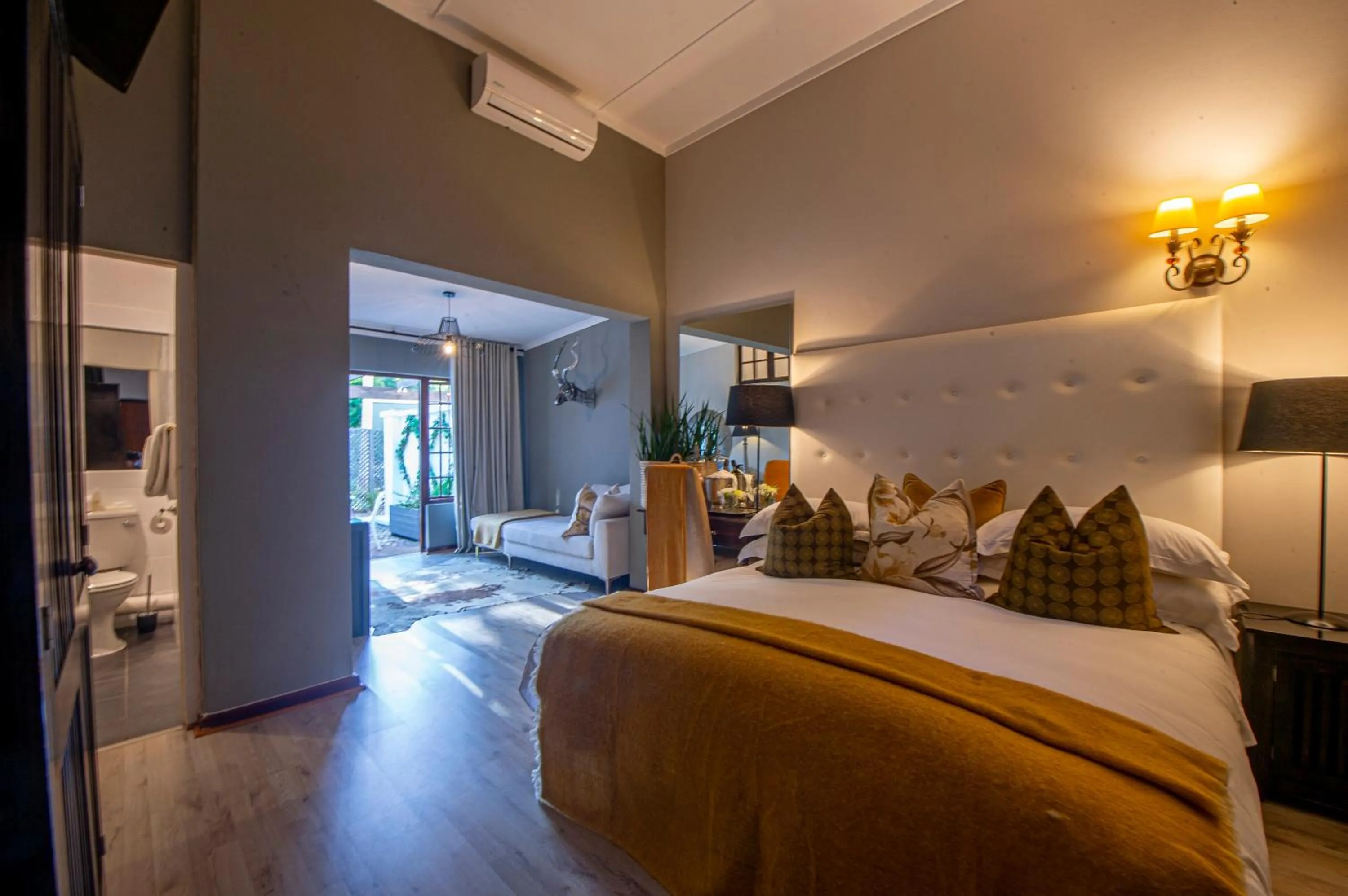 Bed in Lairds Lodge Country Estate