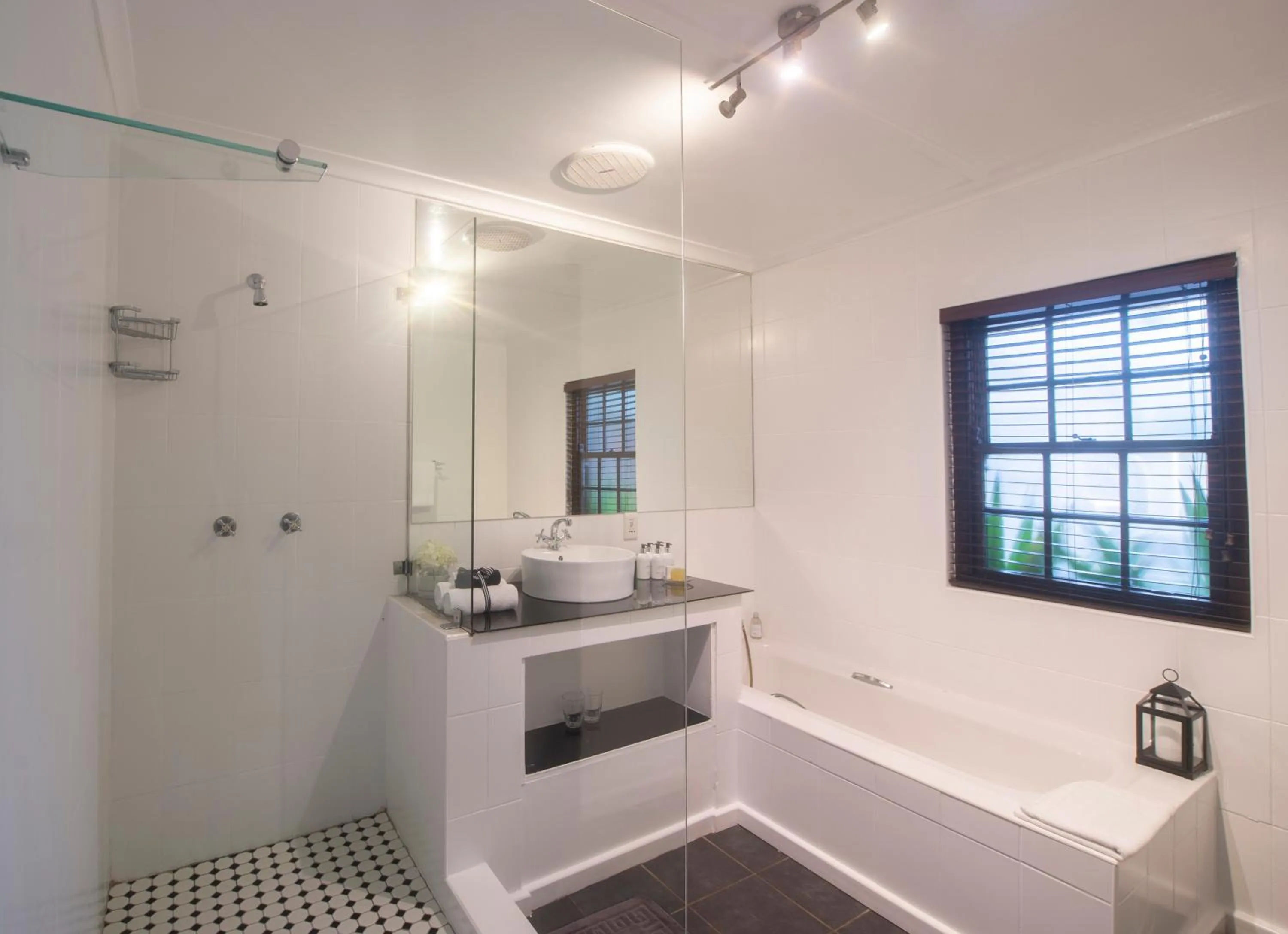 Bathroom in Lairds Lodge Country Estate