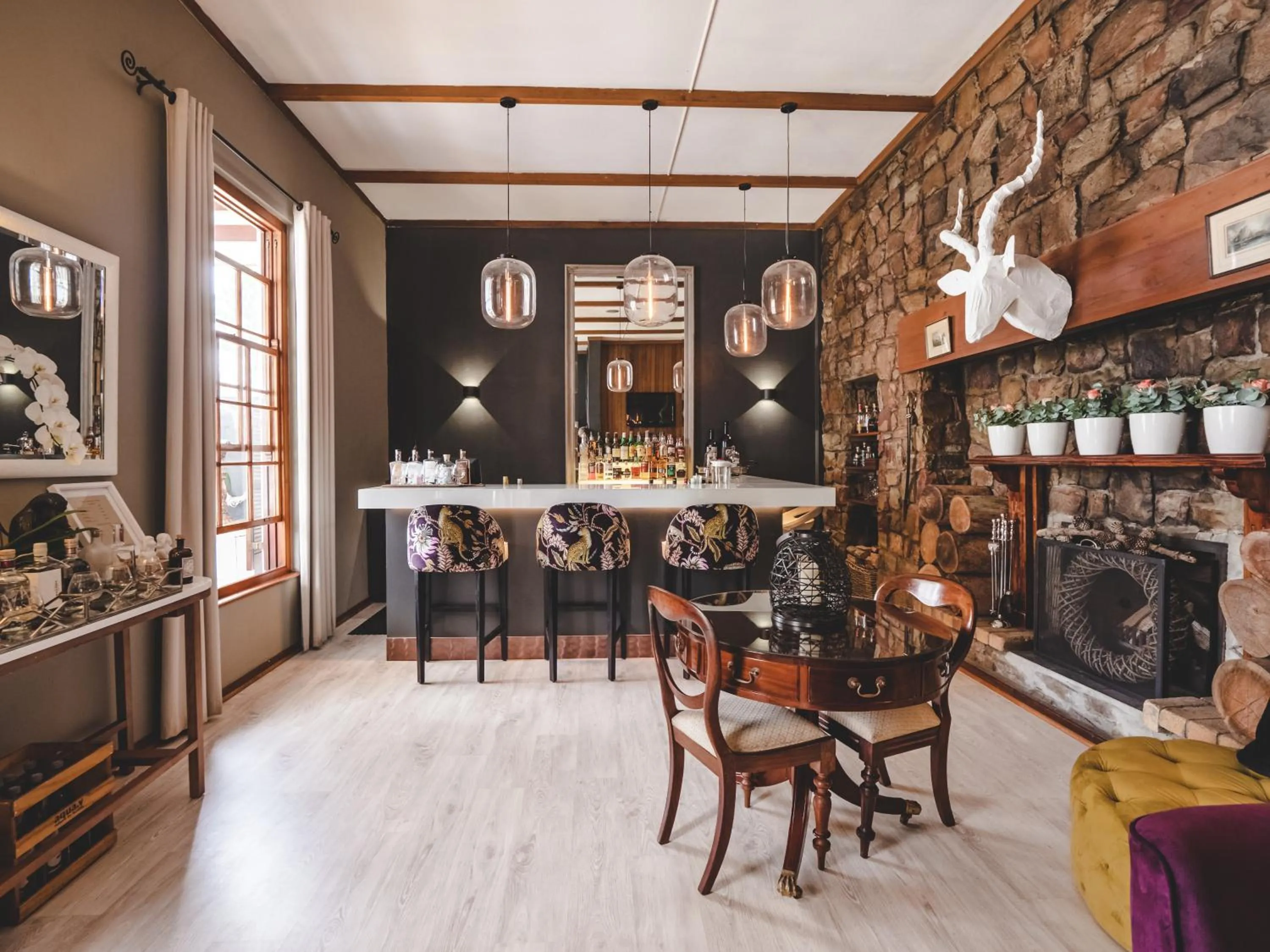 Lounge or bar in Lairds Lodge Country Estate