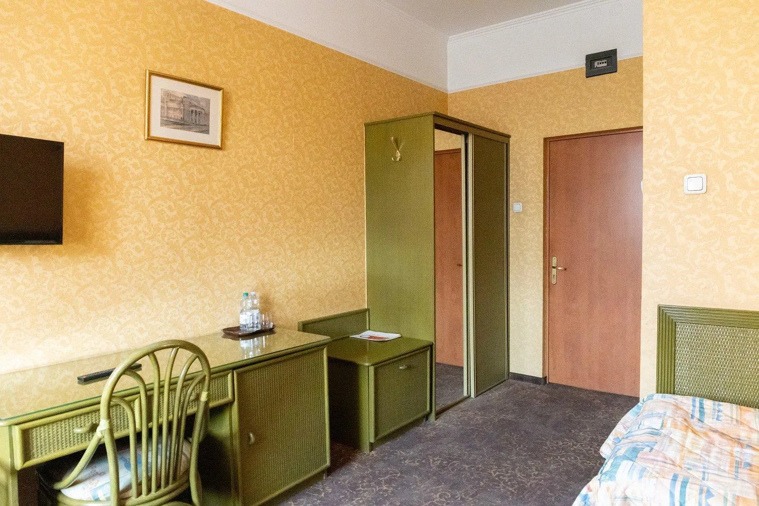 Bed in Hotel Calisia