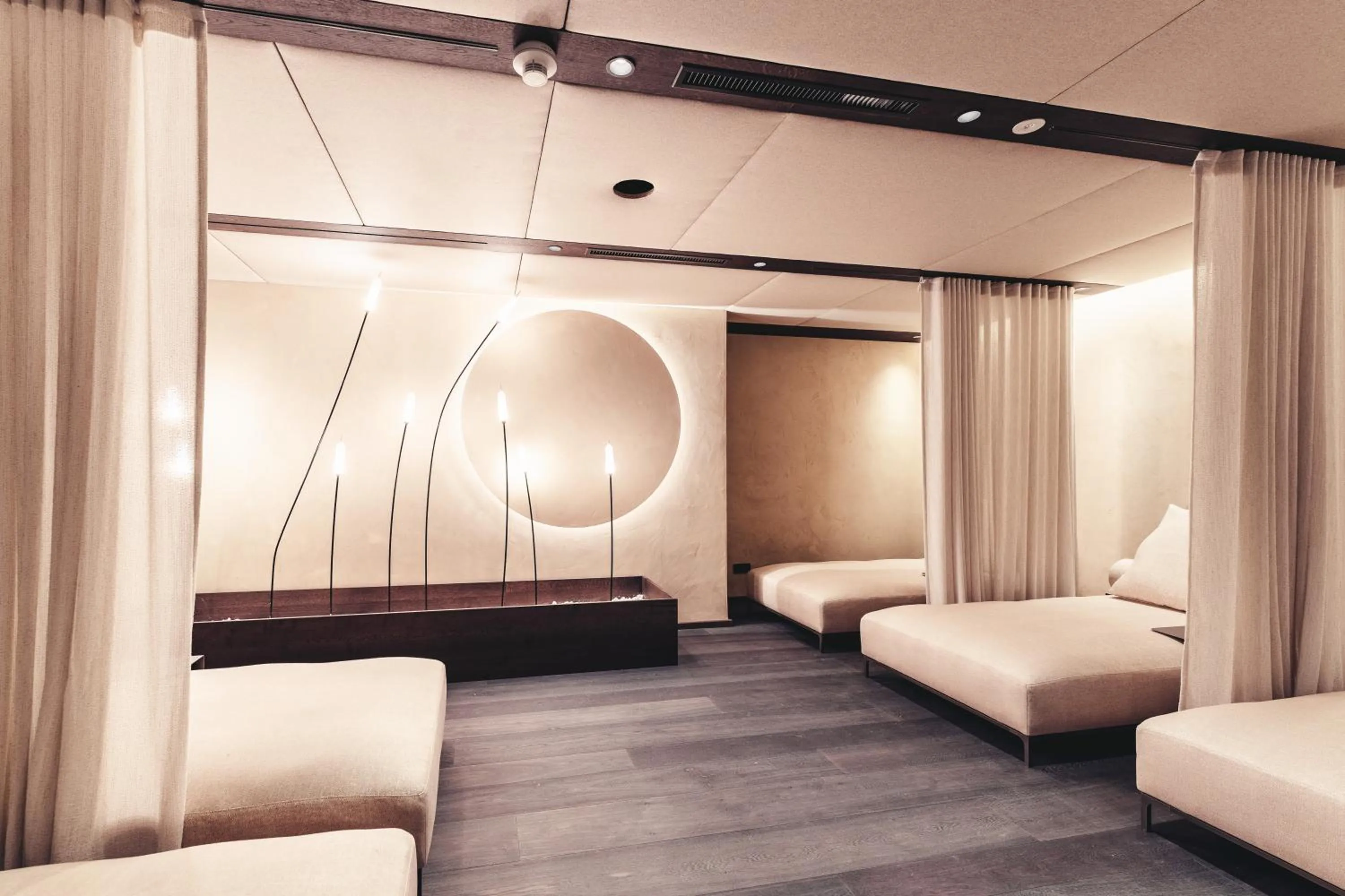 Seating area, Bed in Traumhotel Alpina Superior