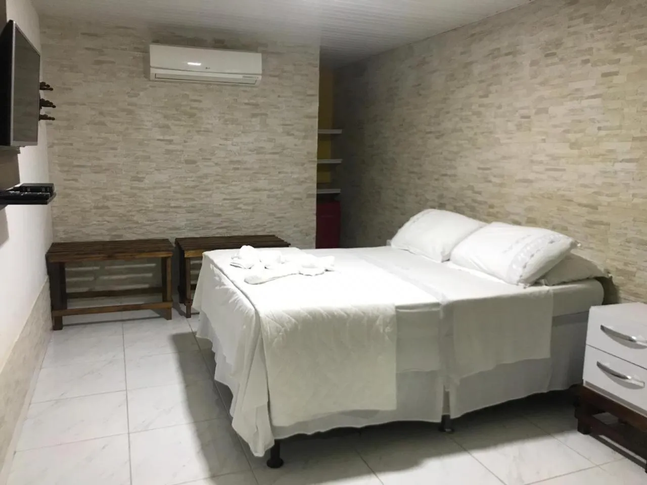 Bedroom, Bed in Pousada Maraoka