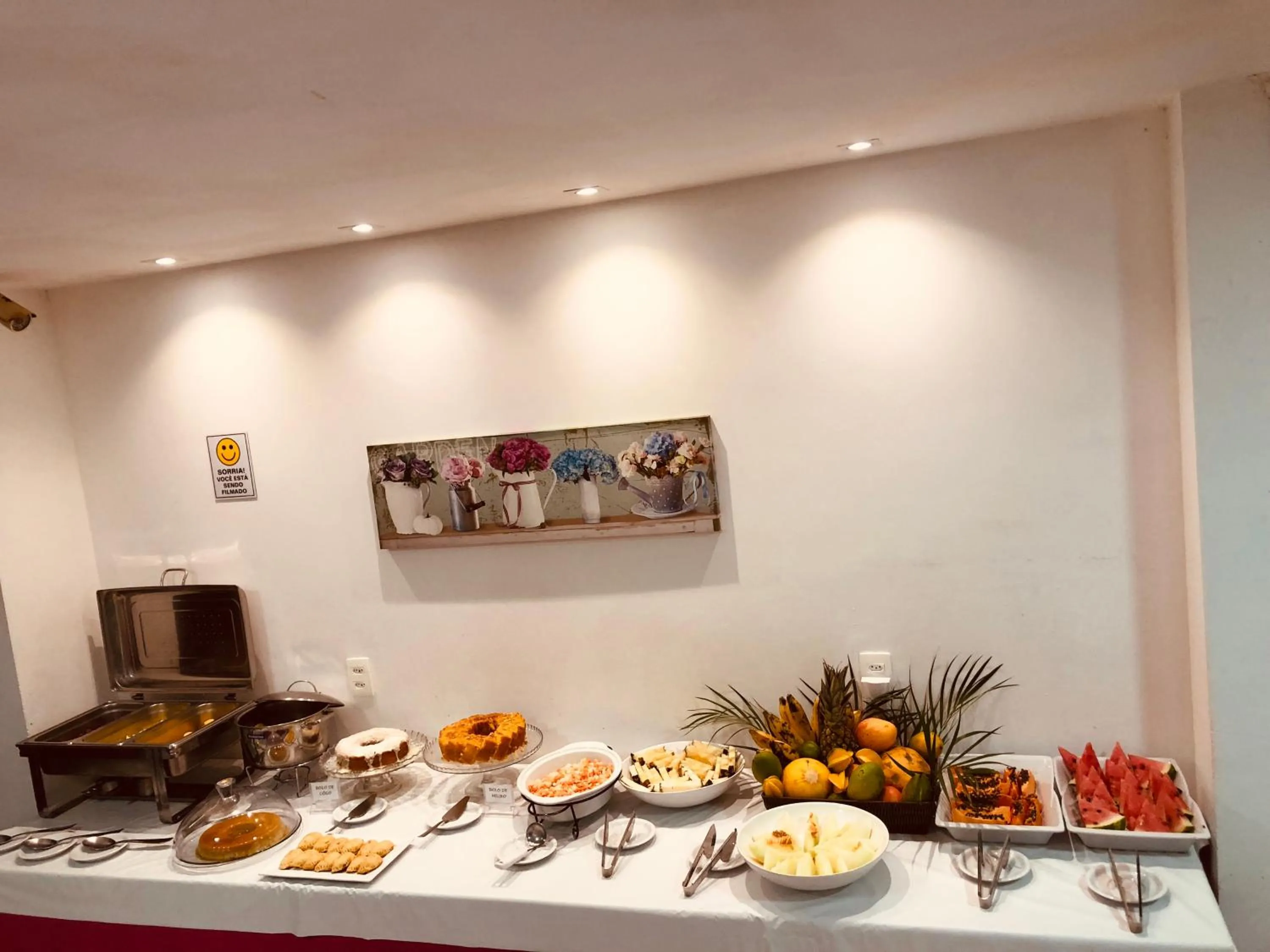 Buffet breakfast in Pousada Maraoka