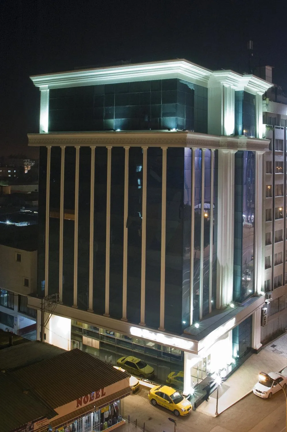 Facade/entrance in Emir Royal Hotel