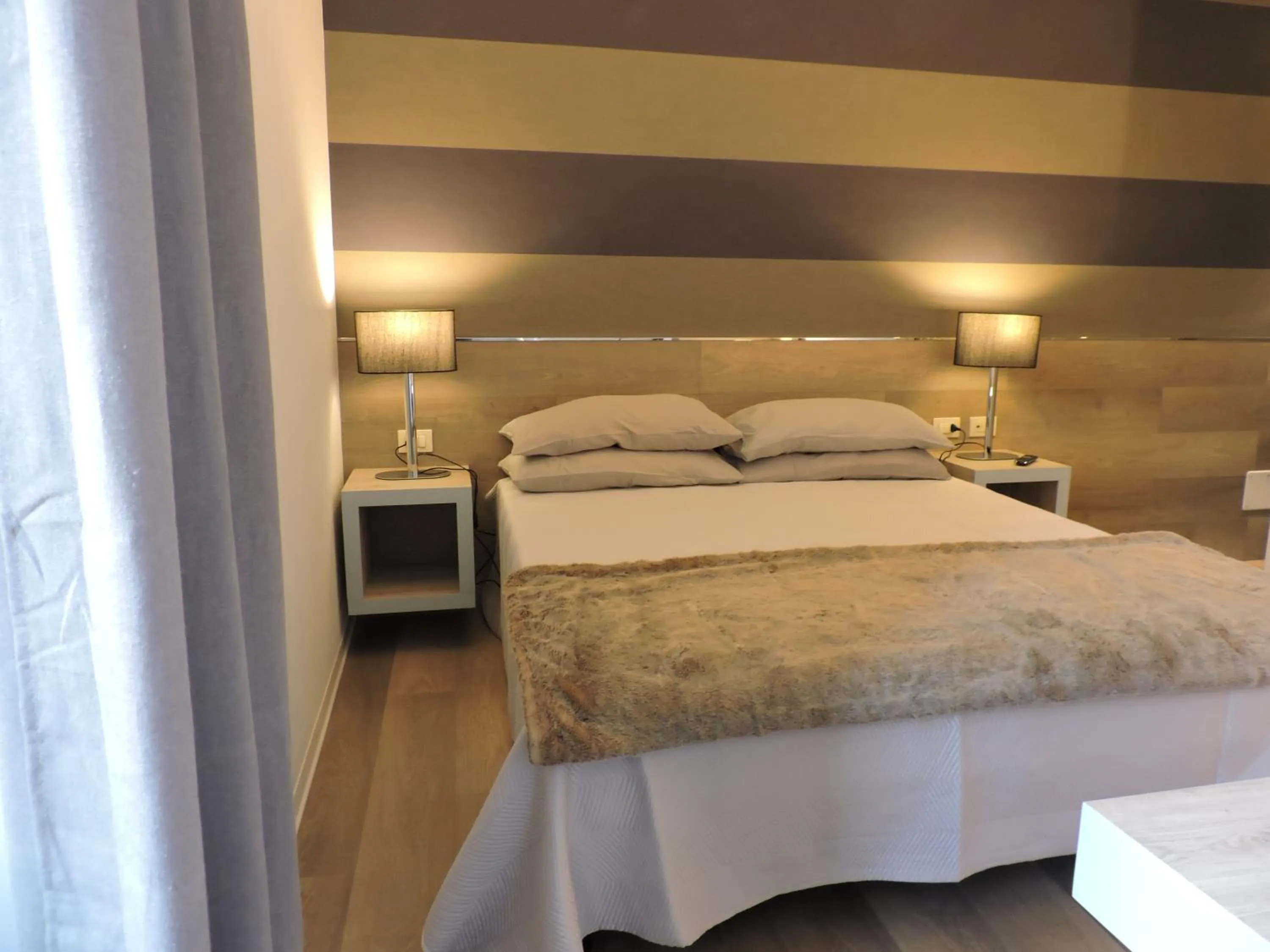 Bedroom, Bed in san cosimato suite