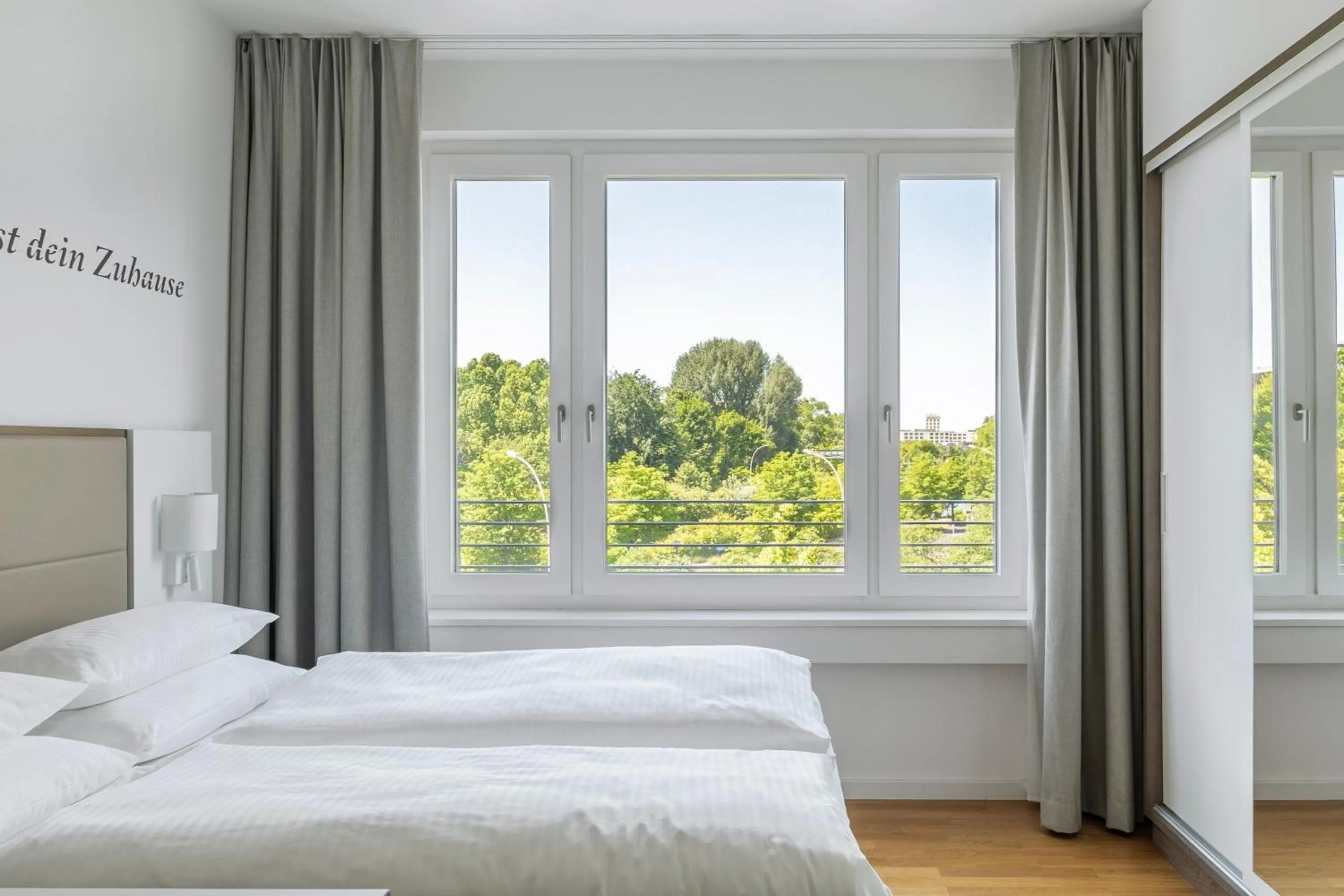 Bedroom, Bed in HighPark Berlin am Potsdamer Platz