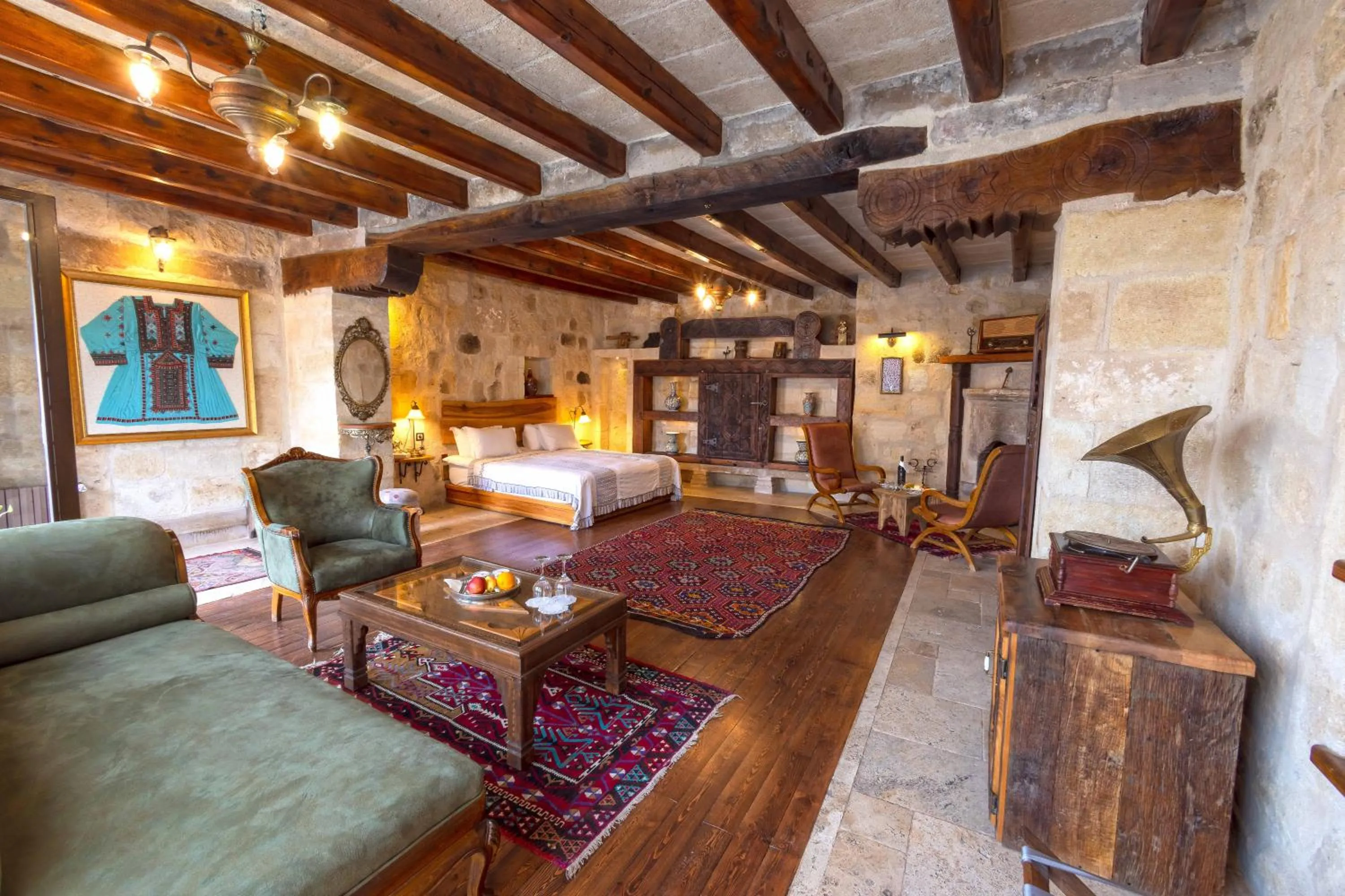 Photo of the whole room in Sultan Cave Suites