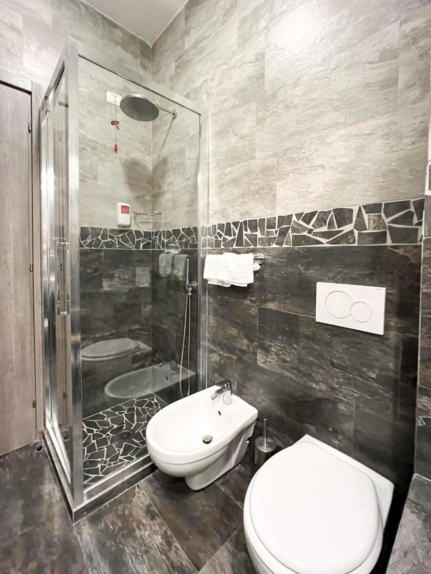 Bathroom in Hotel Brigantino