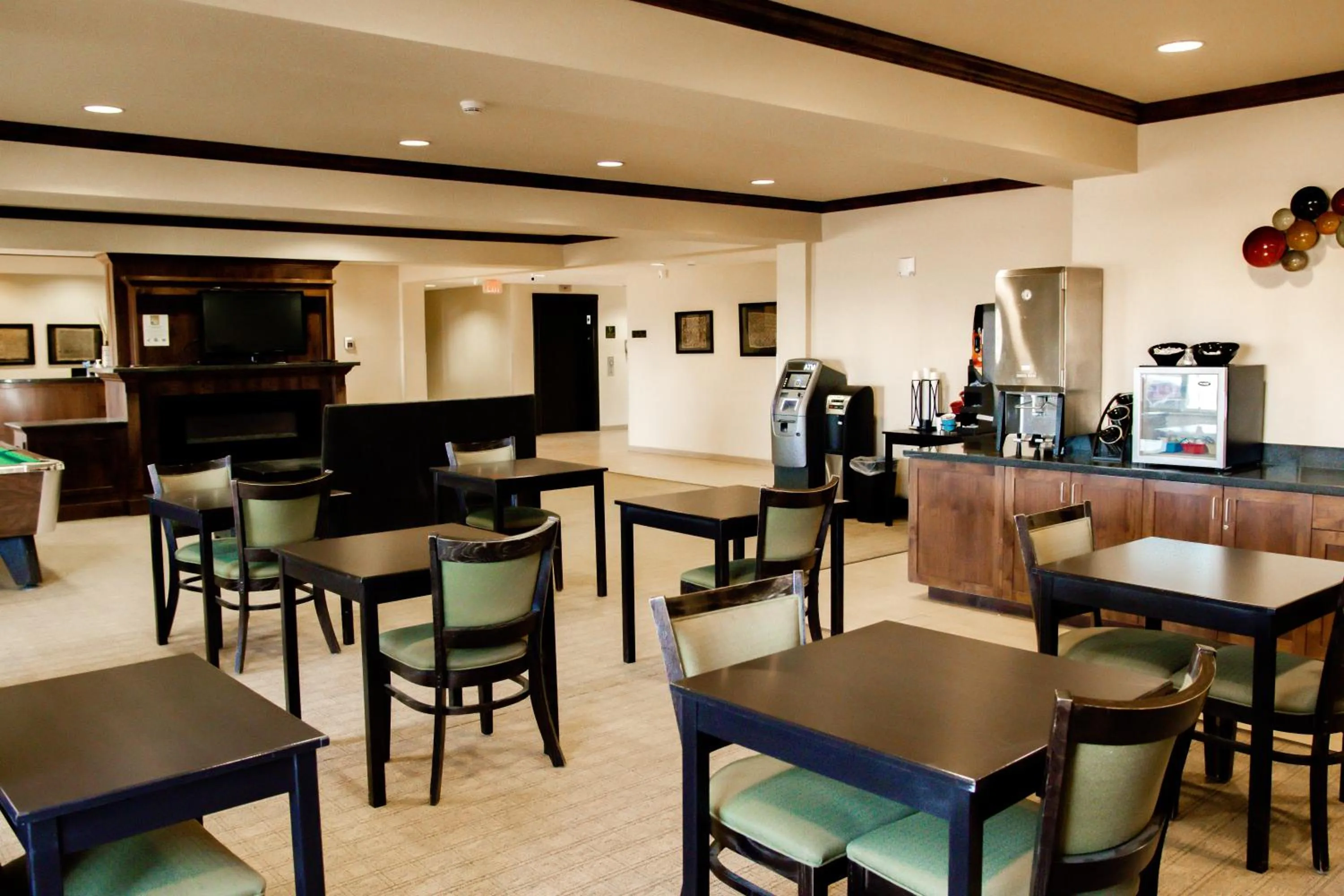 Black Gold Suites Stanley