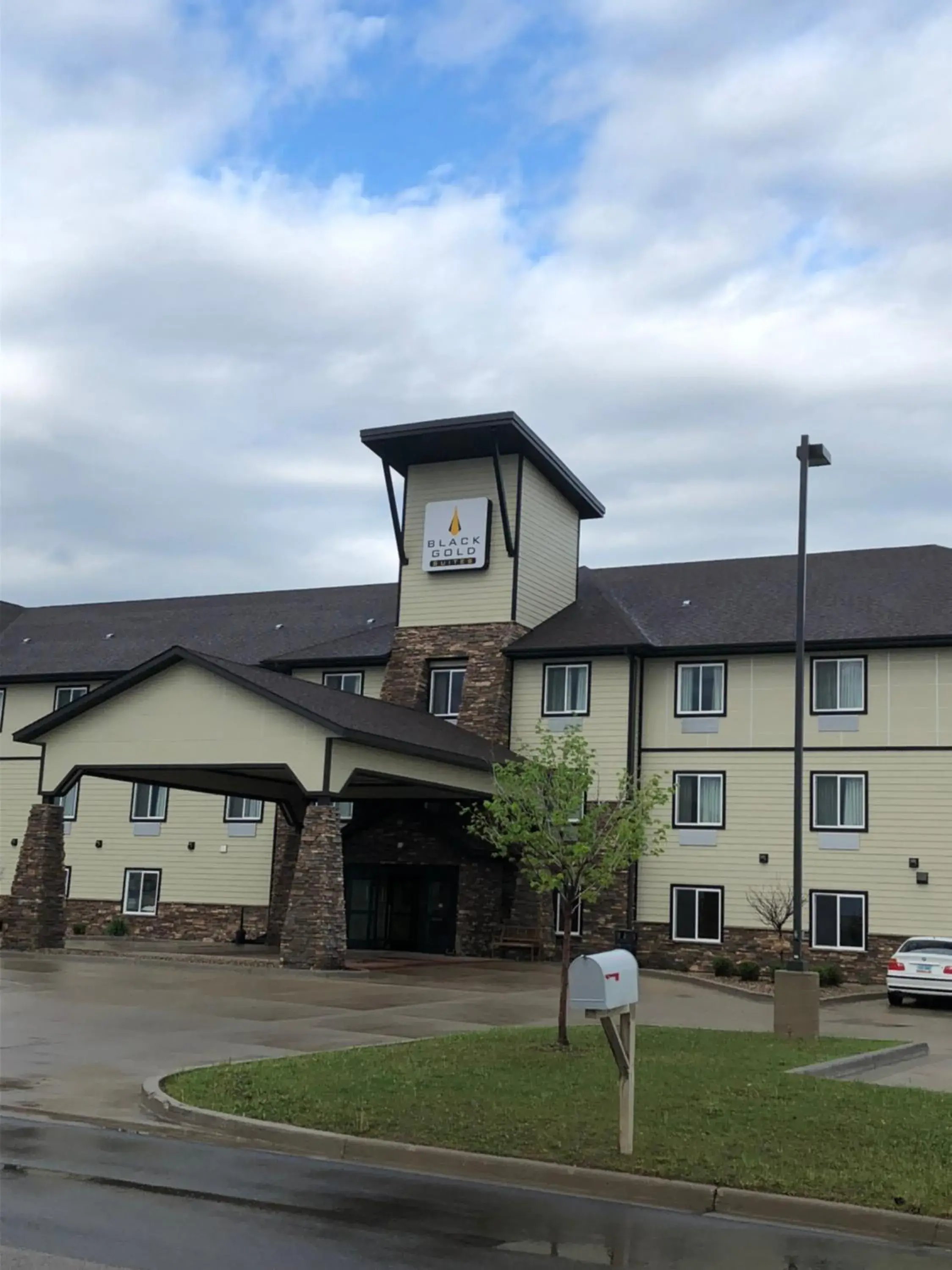 Black Gold Suites Stanley Black Gold Suites Stanley